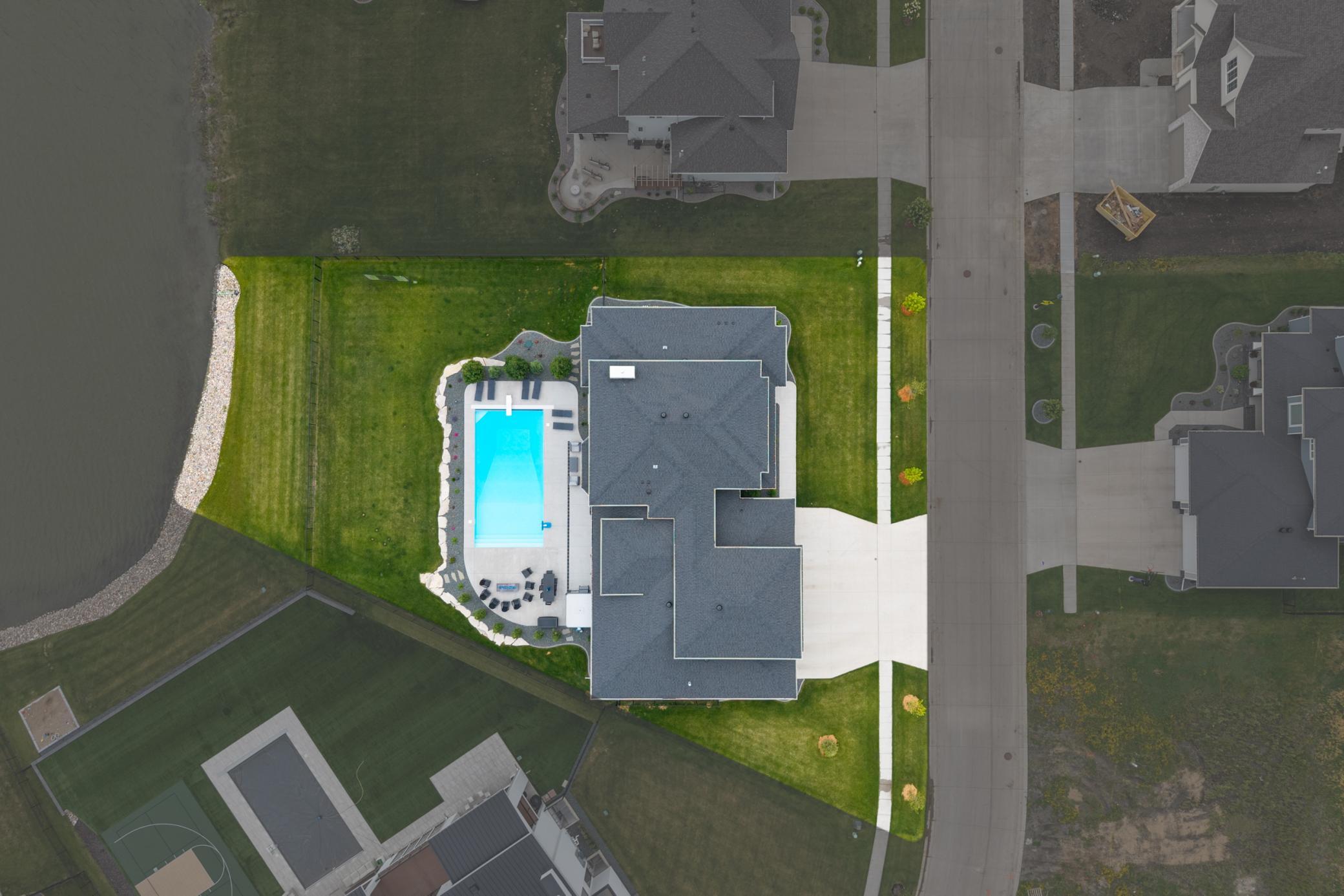 main property photo 79