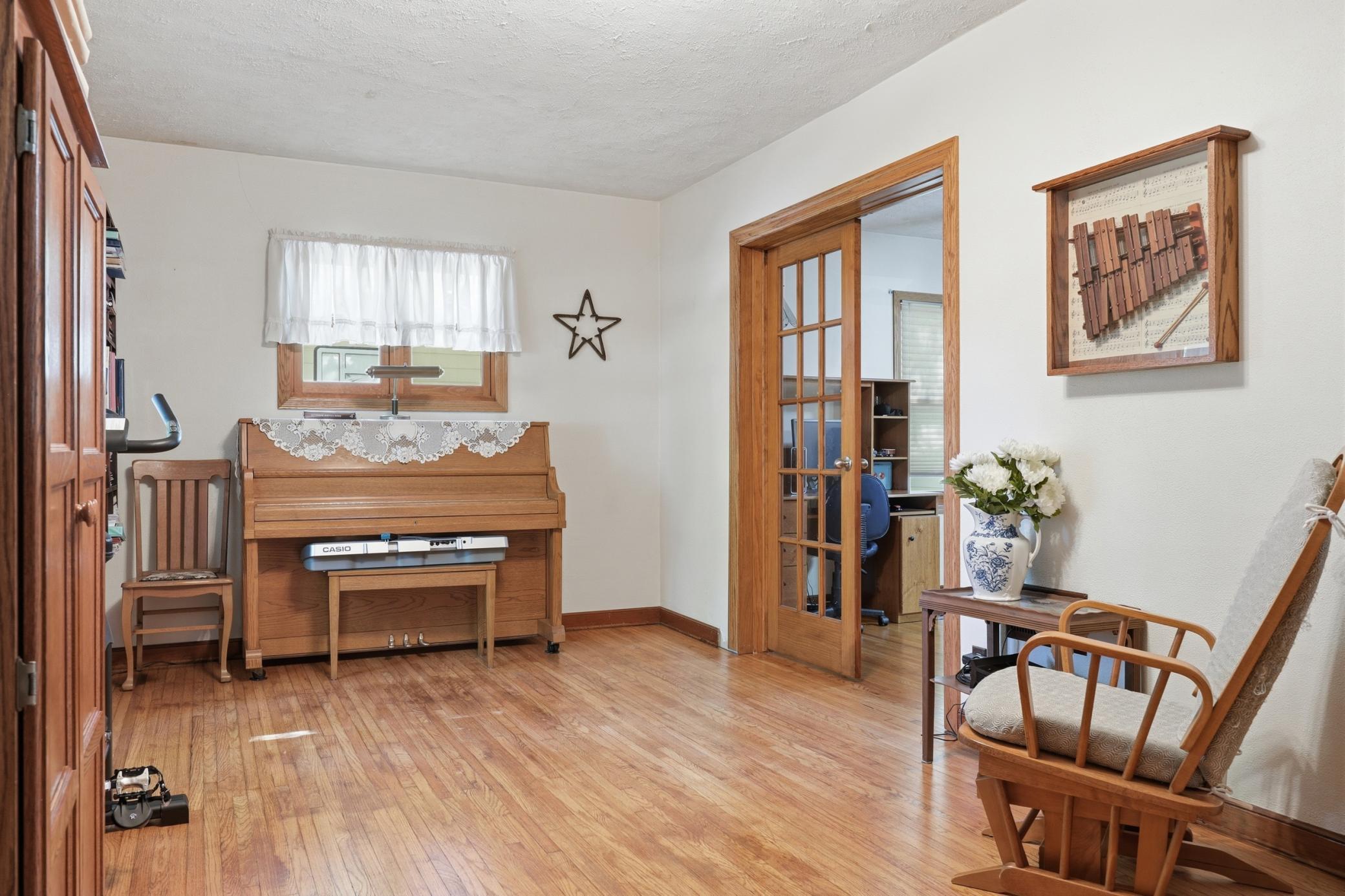 main property photo 15