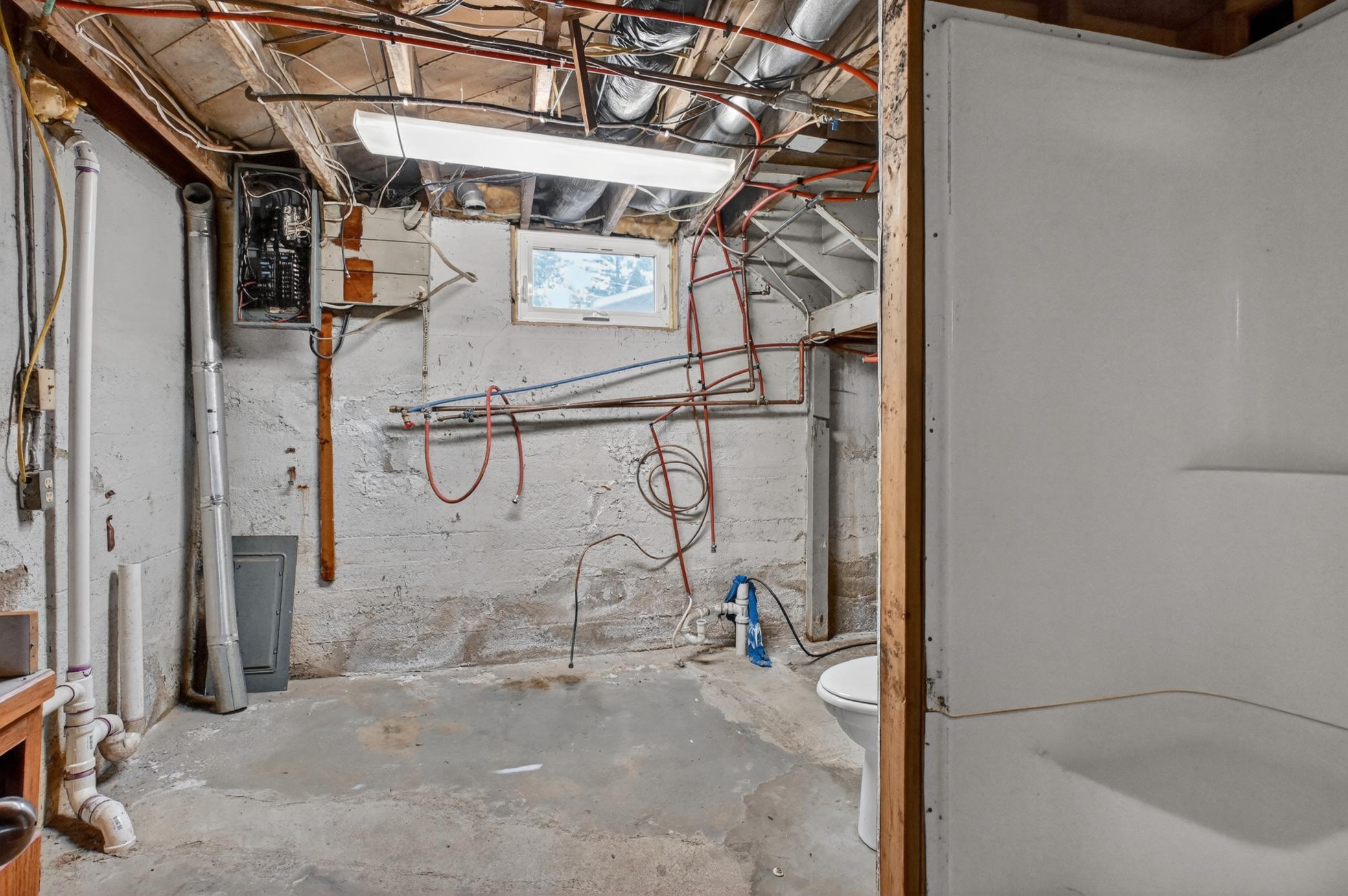 main property photo 23