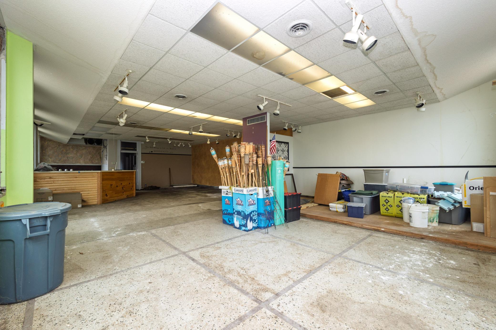 main property photo 13