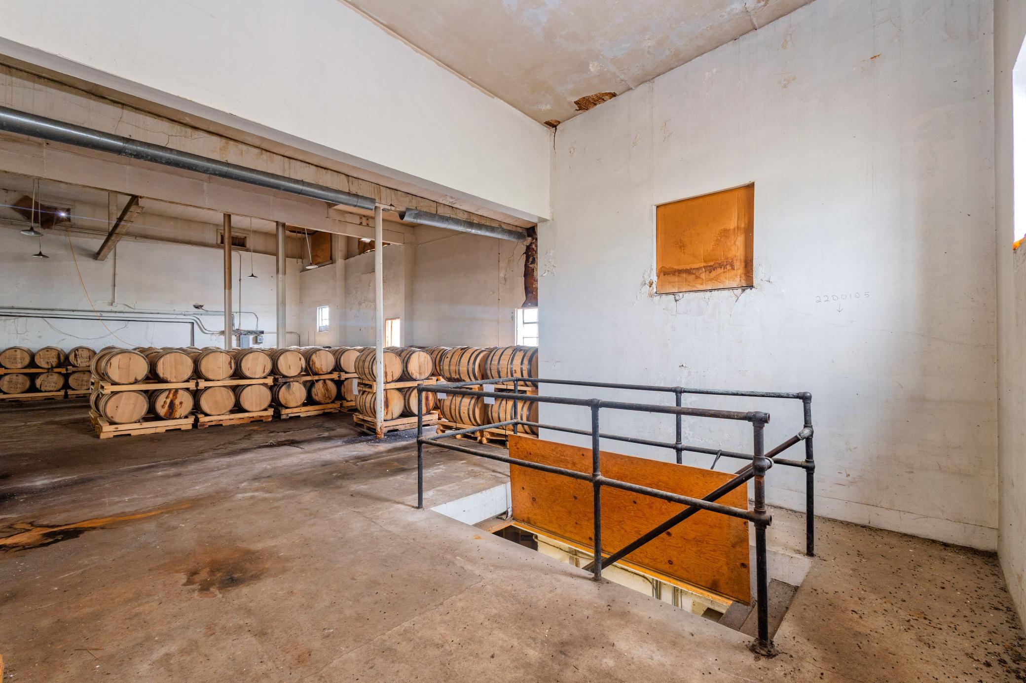 main property photo 44