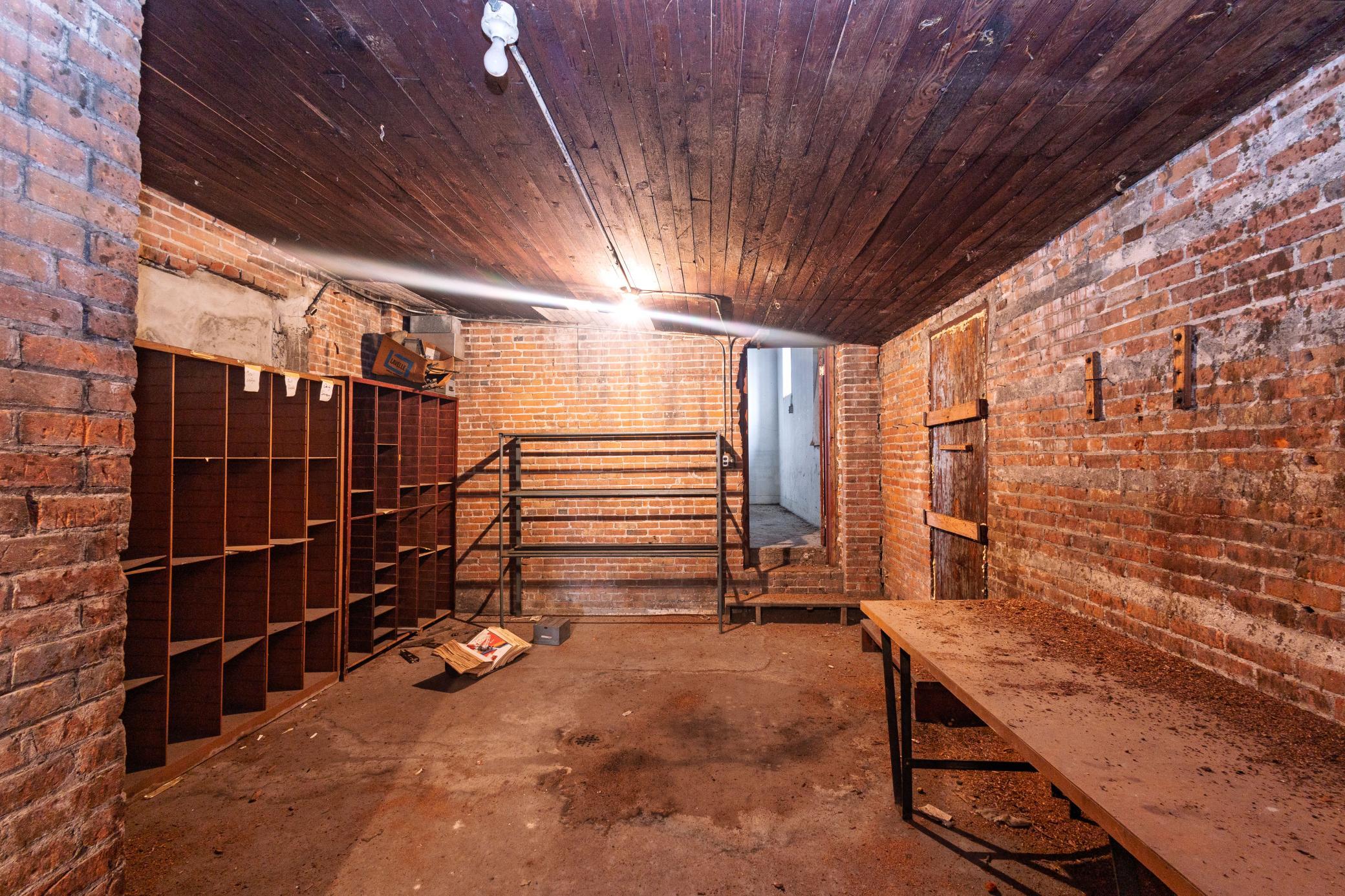 main property photo 45