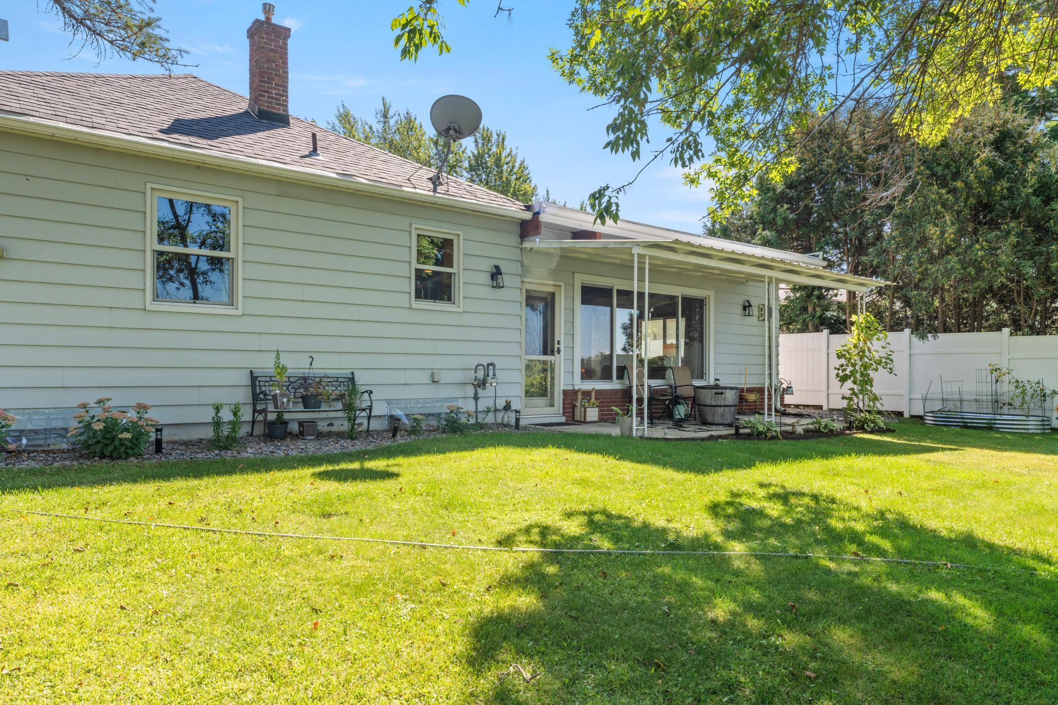 main property photo 50