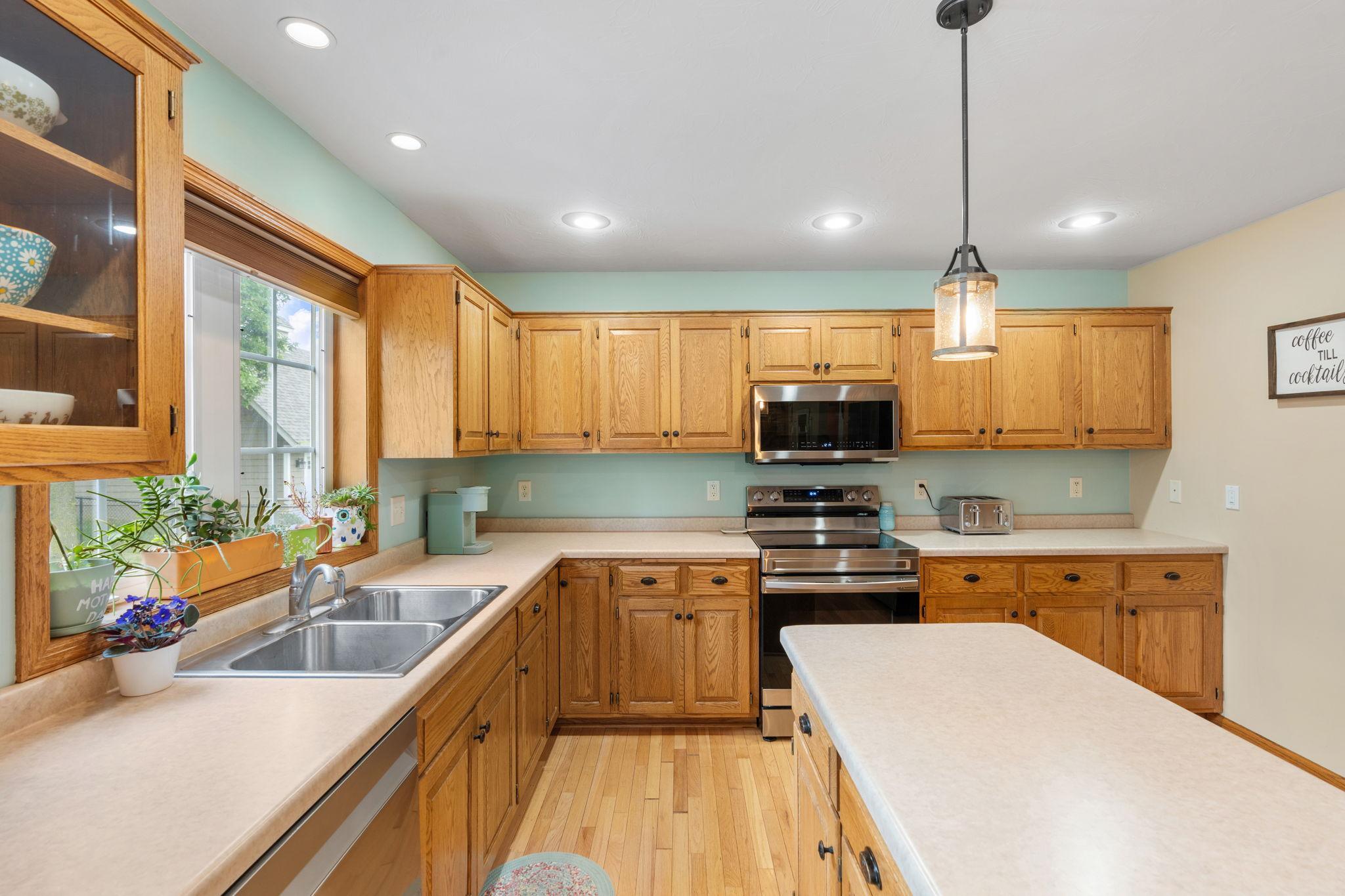 main property photo 14