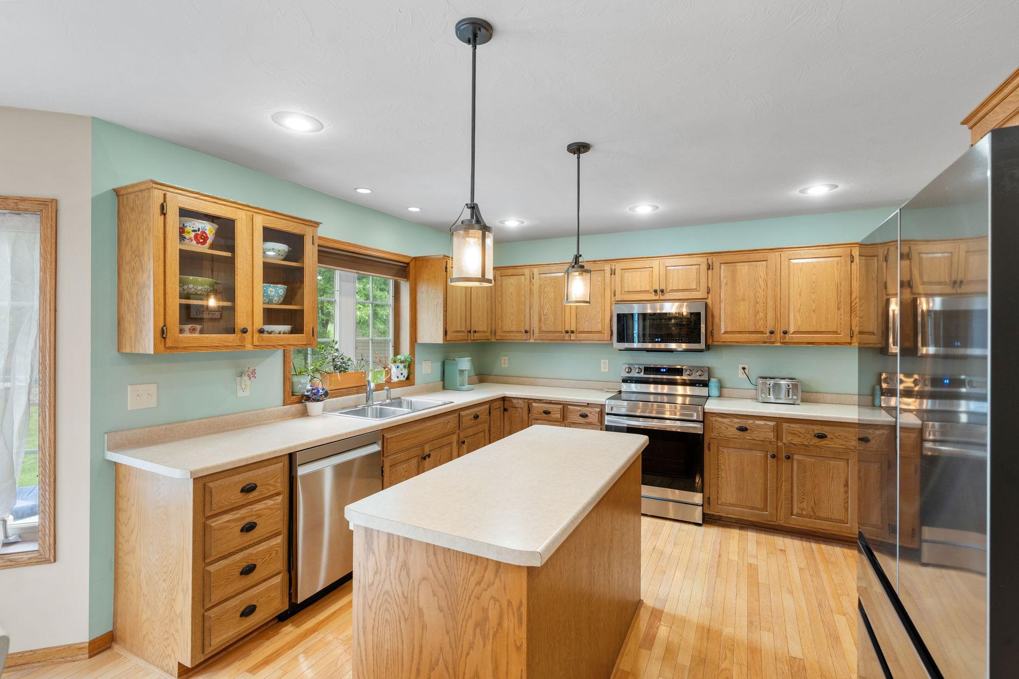 main property photo 16