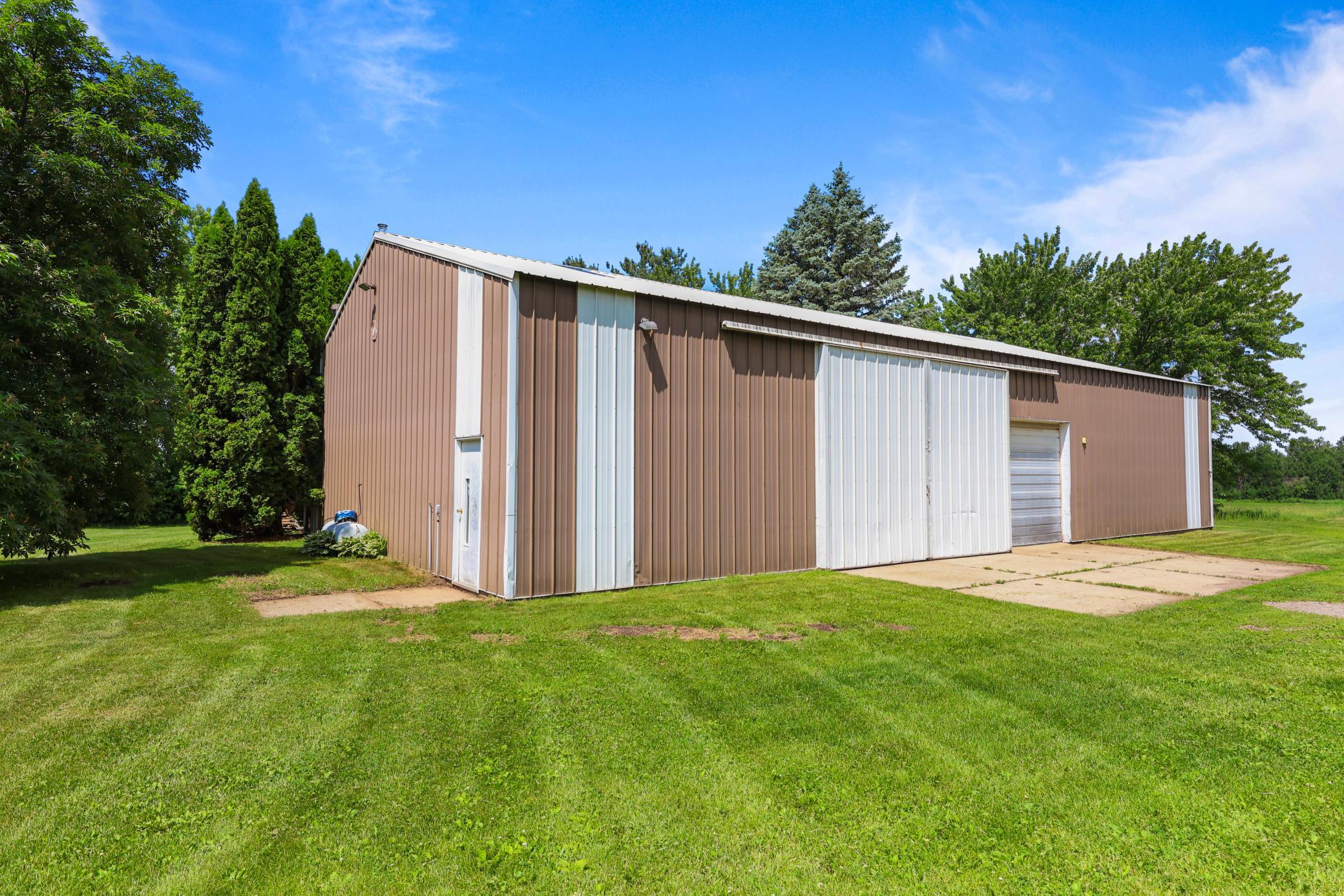 main property photo 11