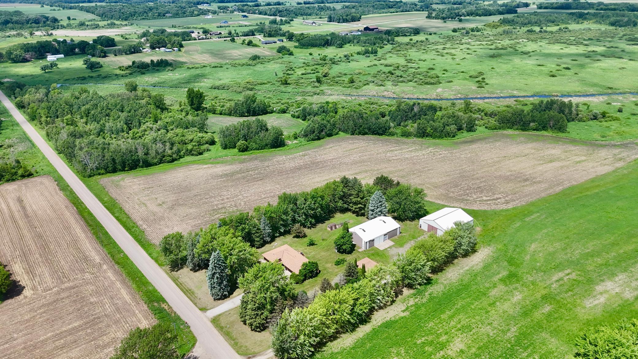 main property photo 33