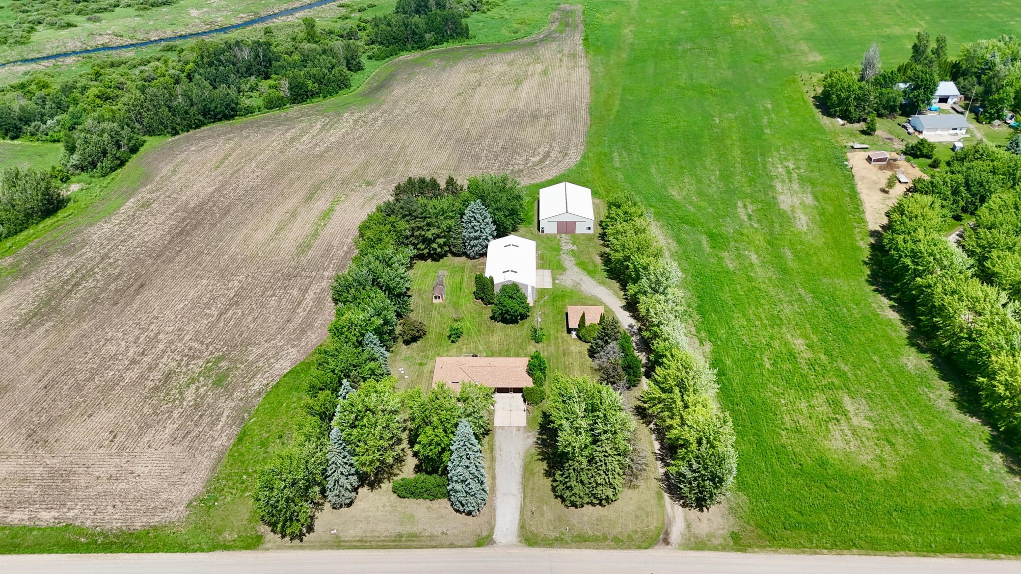main property photo 34