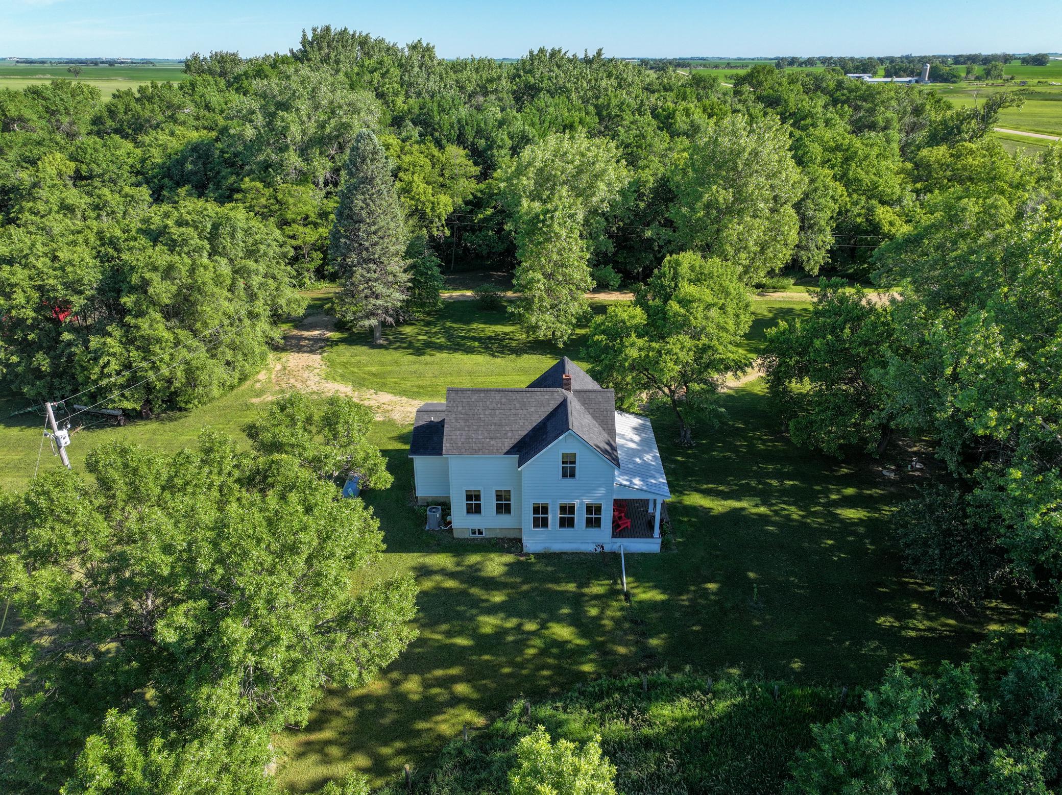 main property photo 40
