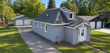 image of property with 3 Bed | 2 Bath | 1,354 Sqft
