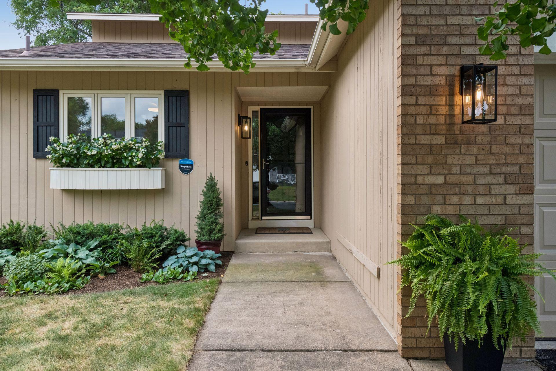main property photo 38