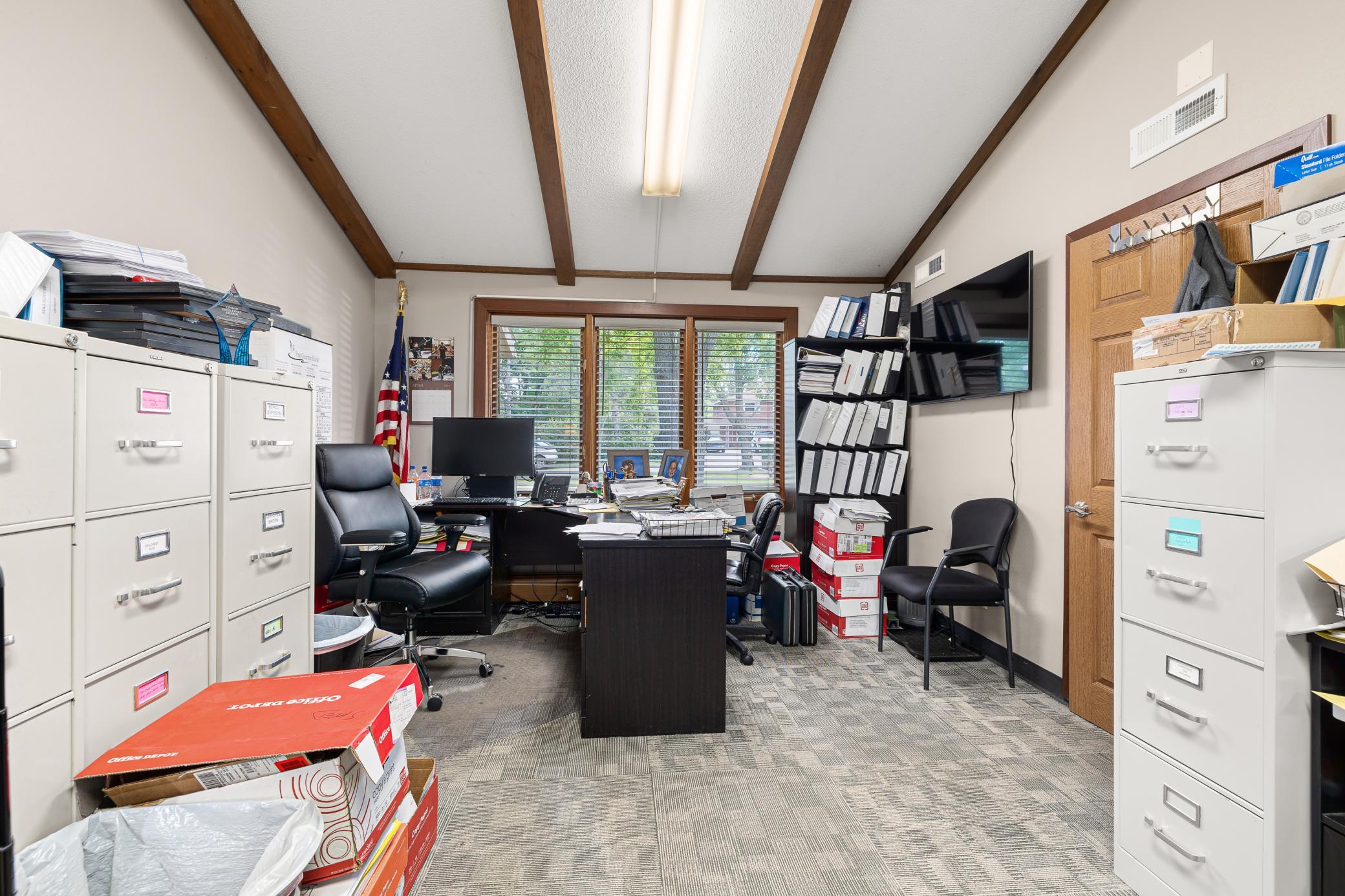 main property photo 12