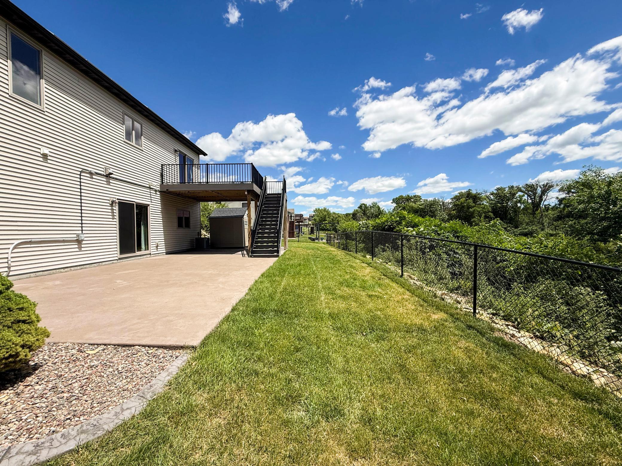 main property photo 27