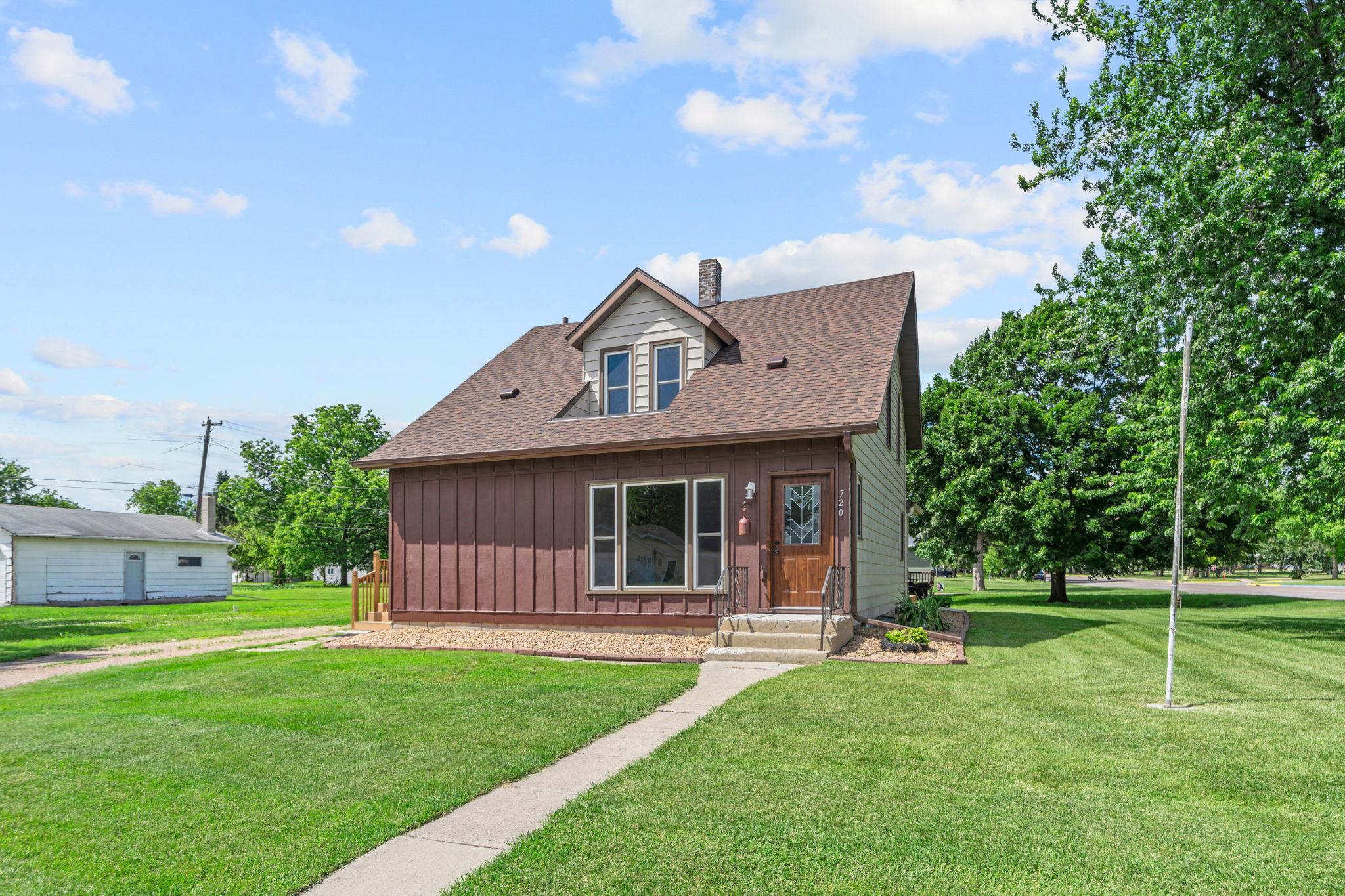 main property photo 4