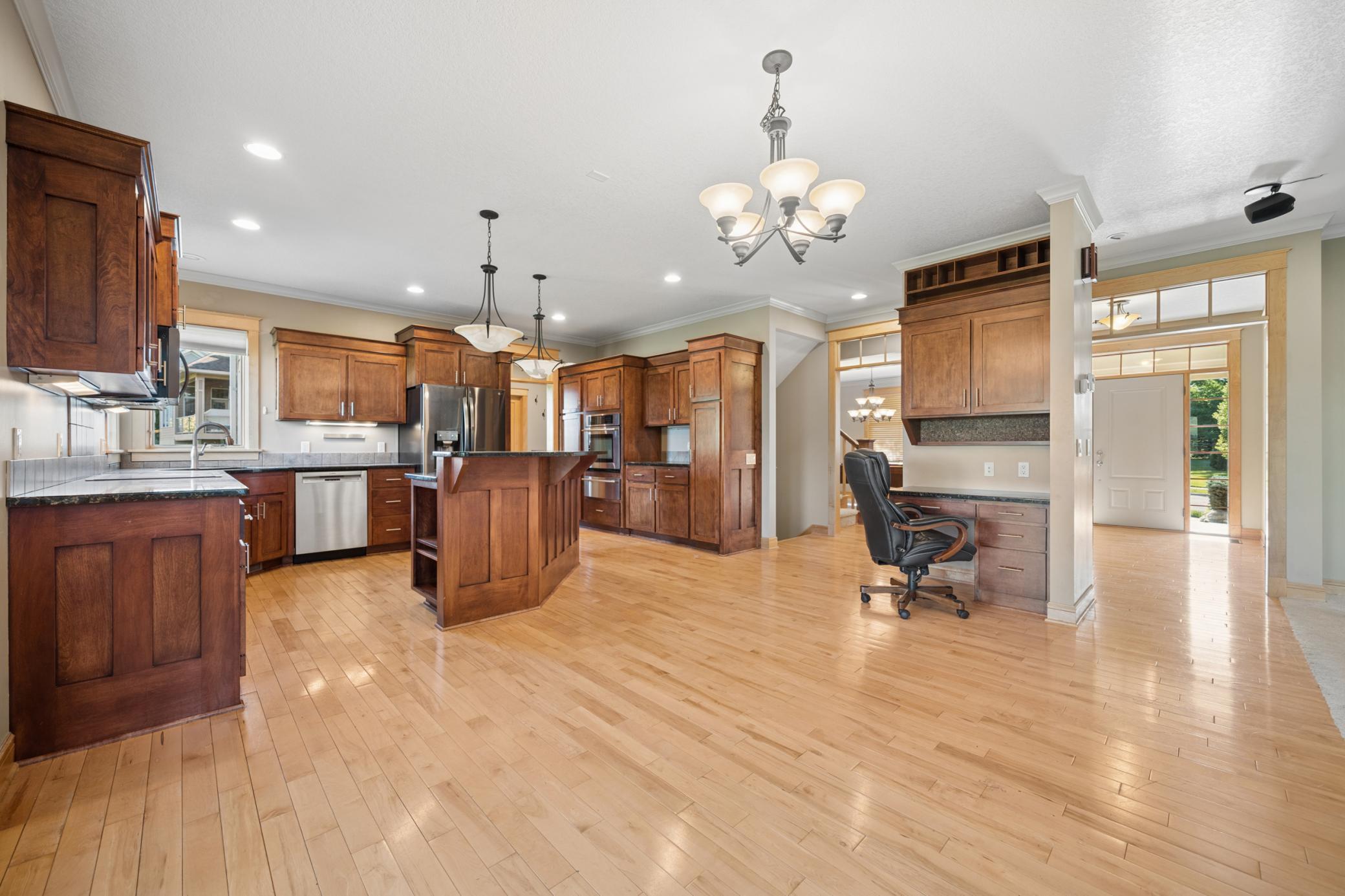 main property photo 16