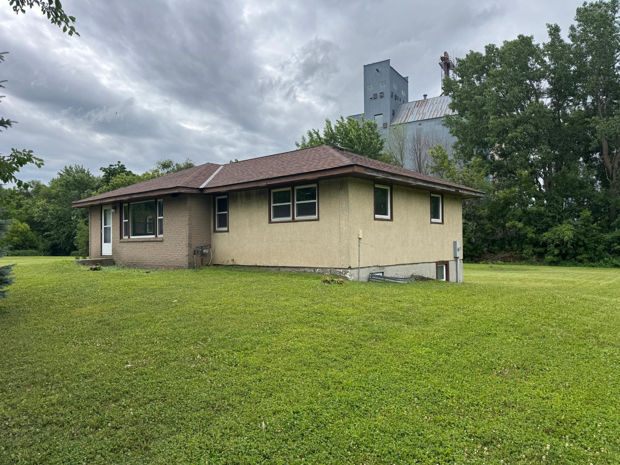 main property photo 18