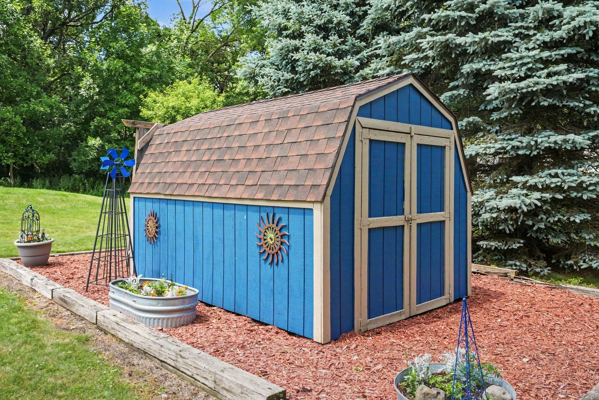 main property photo 23