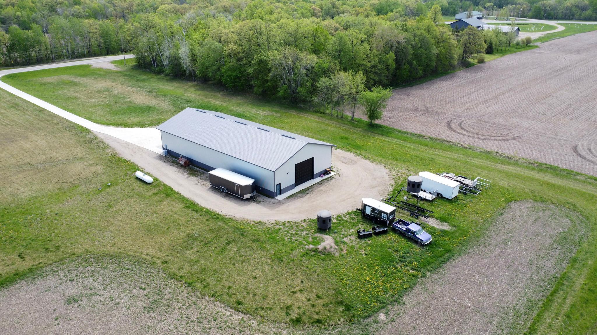 main property photo 16