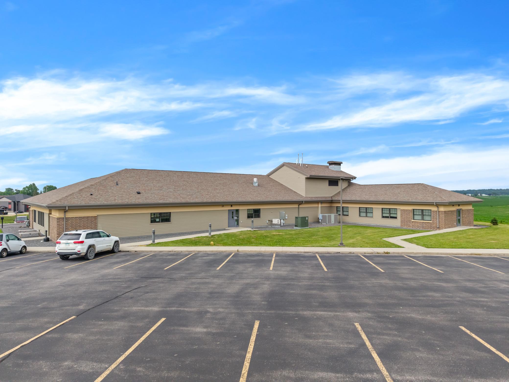 main property photo 41