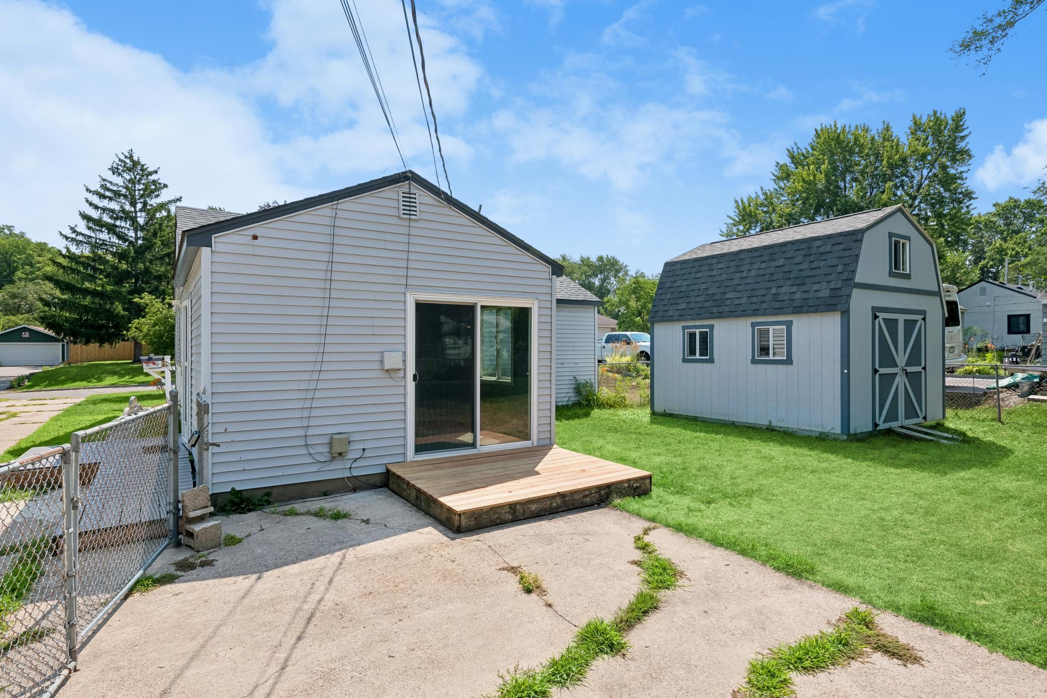 main property photo 30