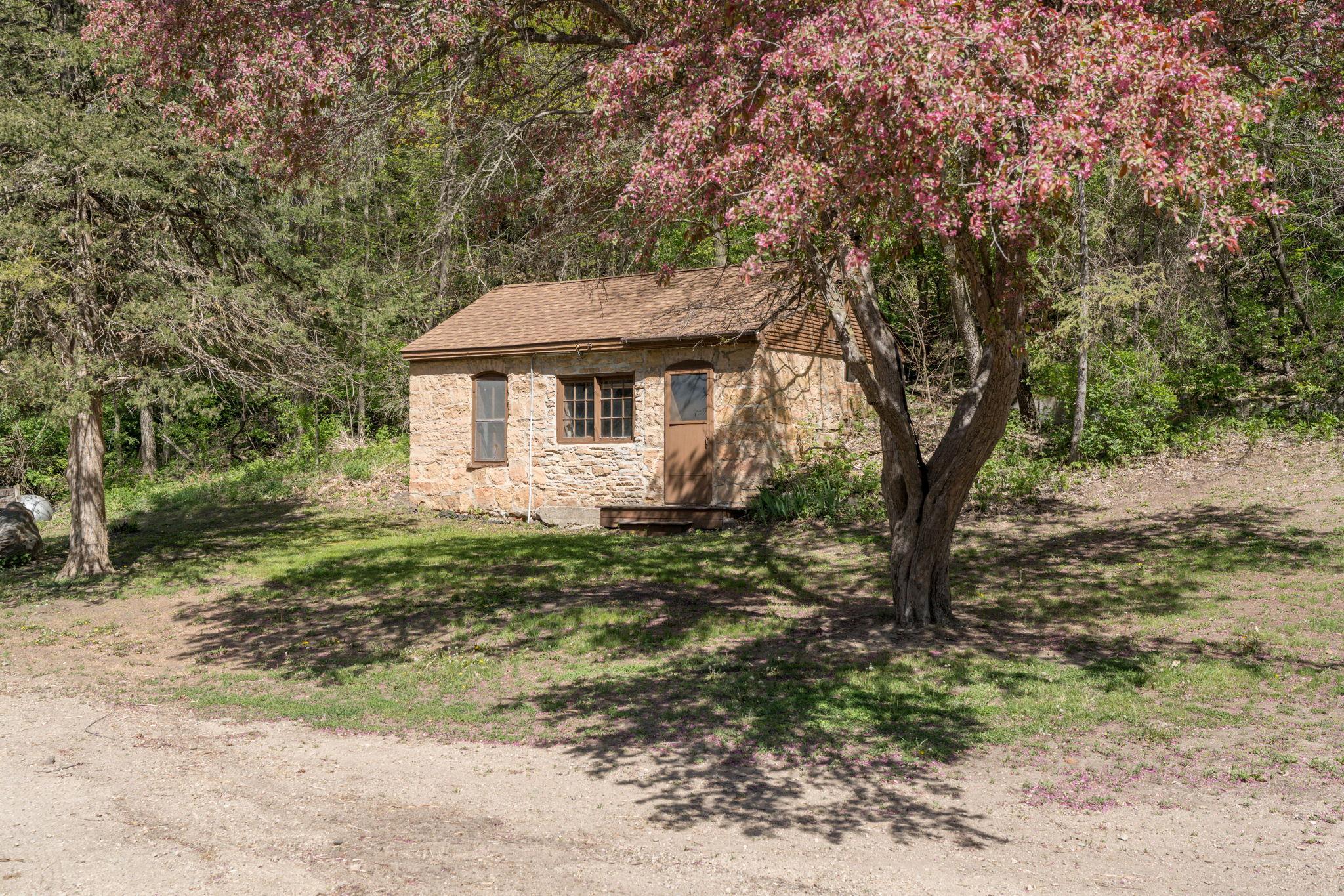 main property photo 26