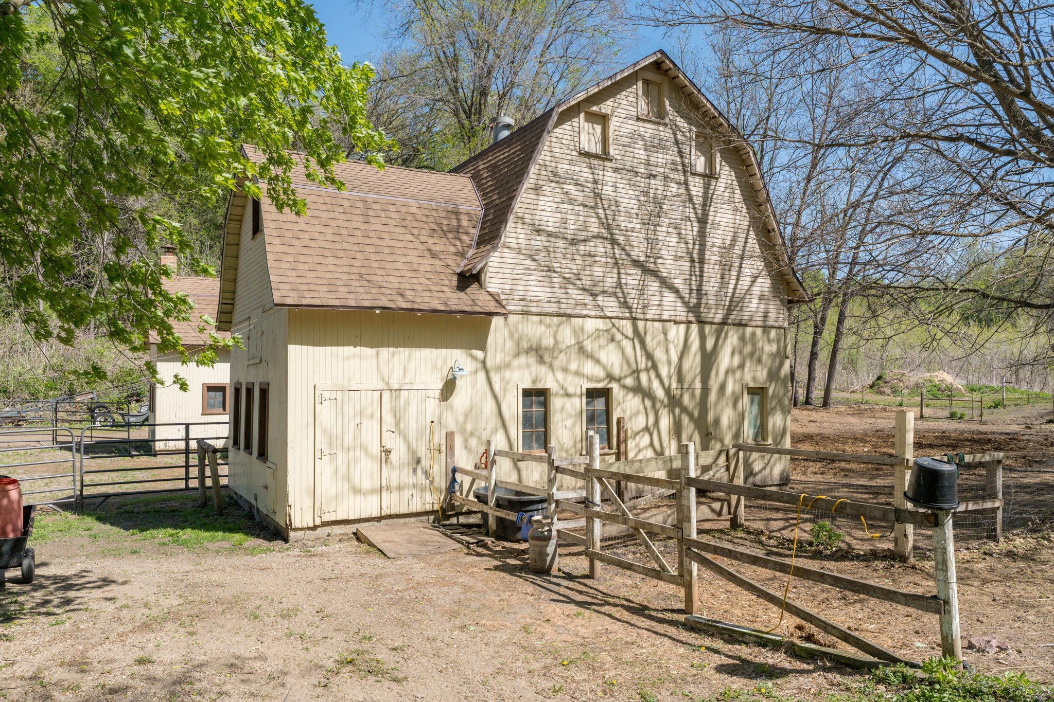 main property photo 31