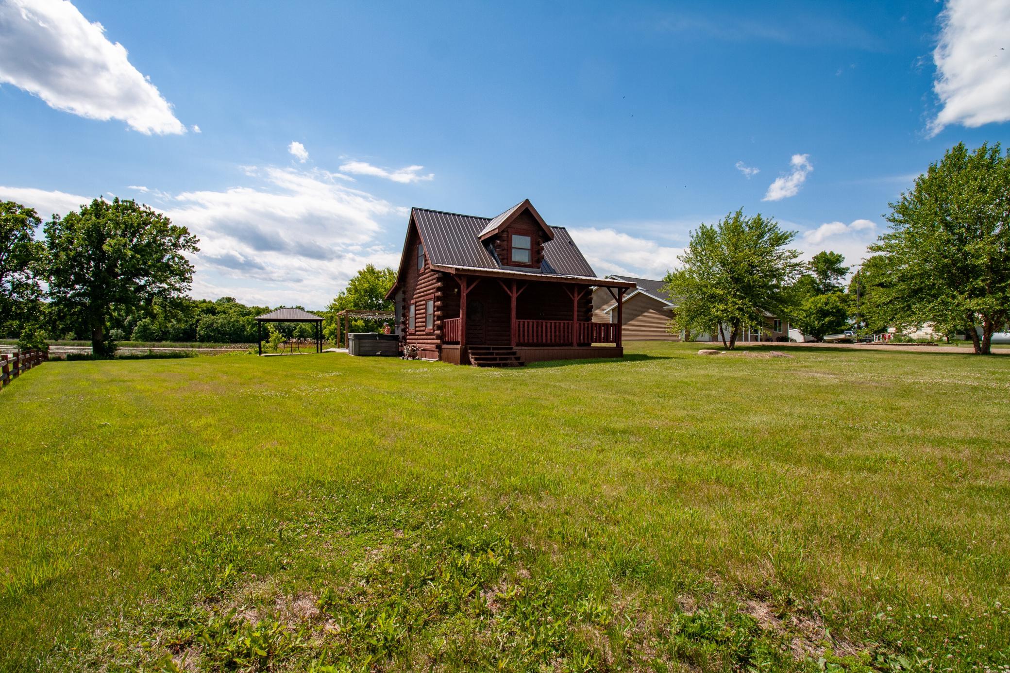 main property photo 41