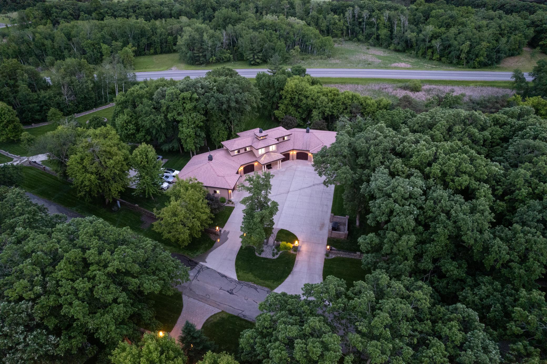 main property photo 10