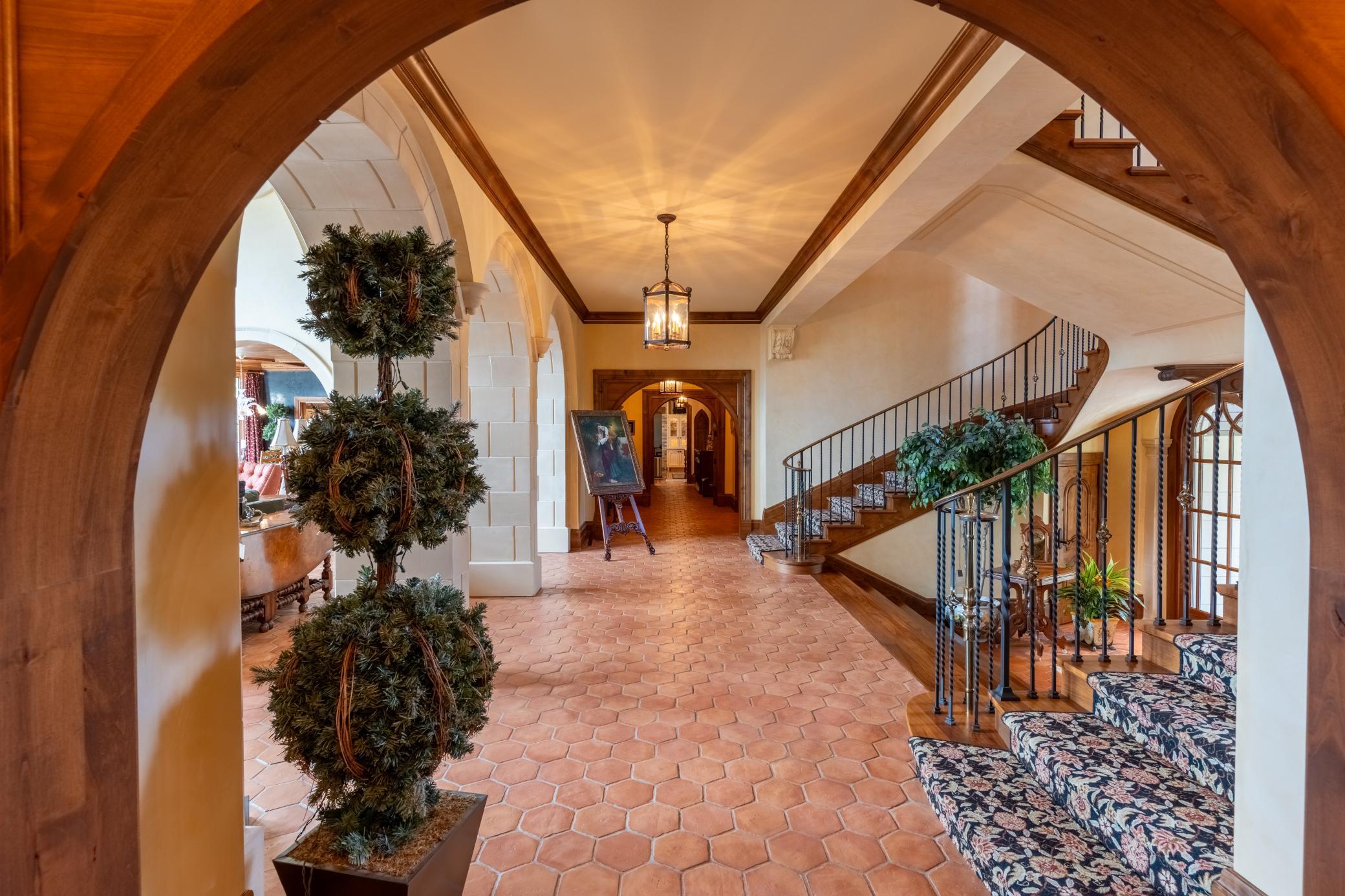 main property photo 50
