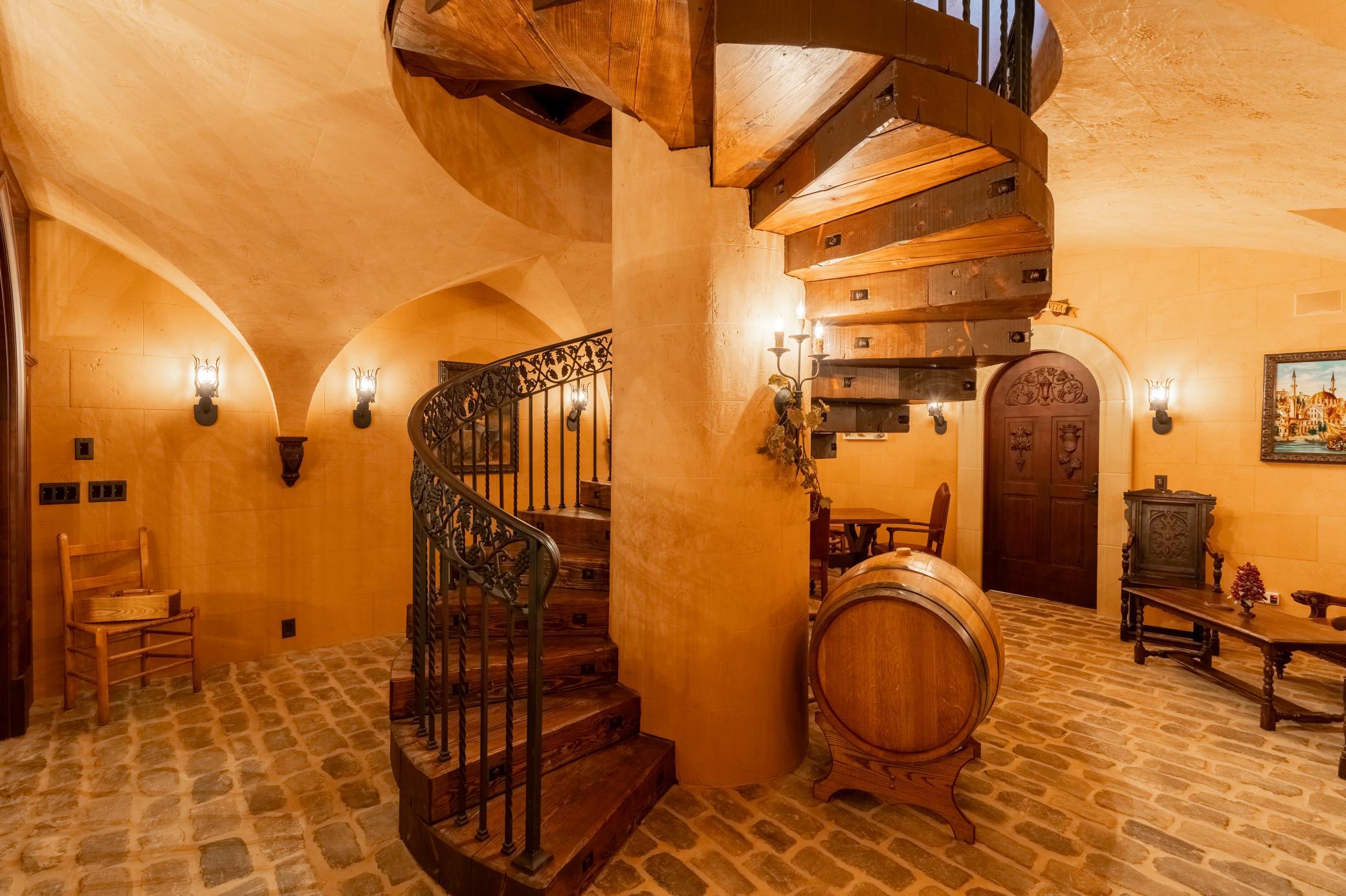 main property photo 94