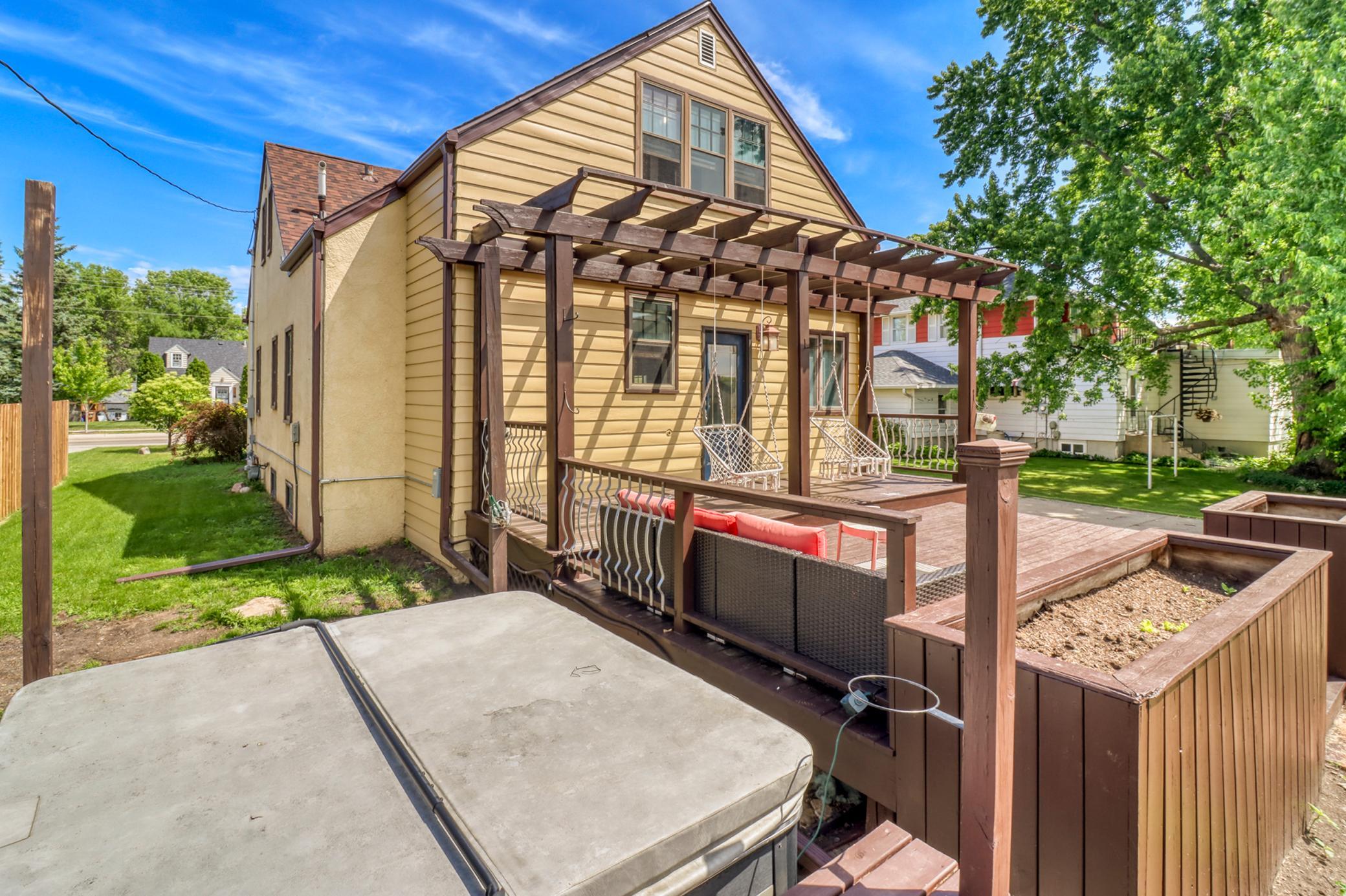 main property photo 40