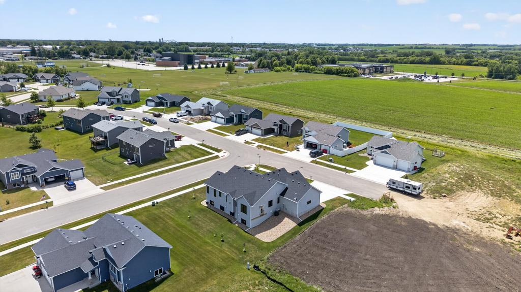 main property photo 60