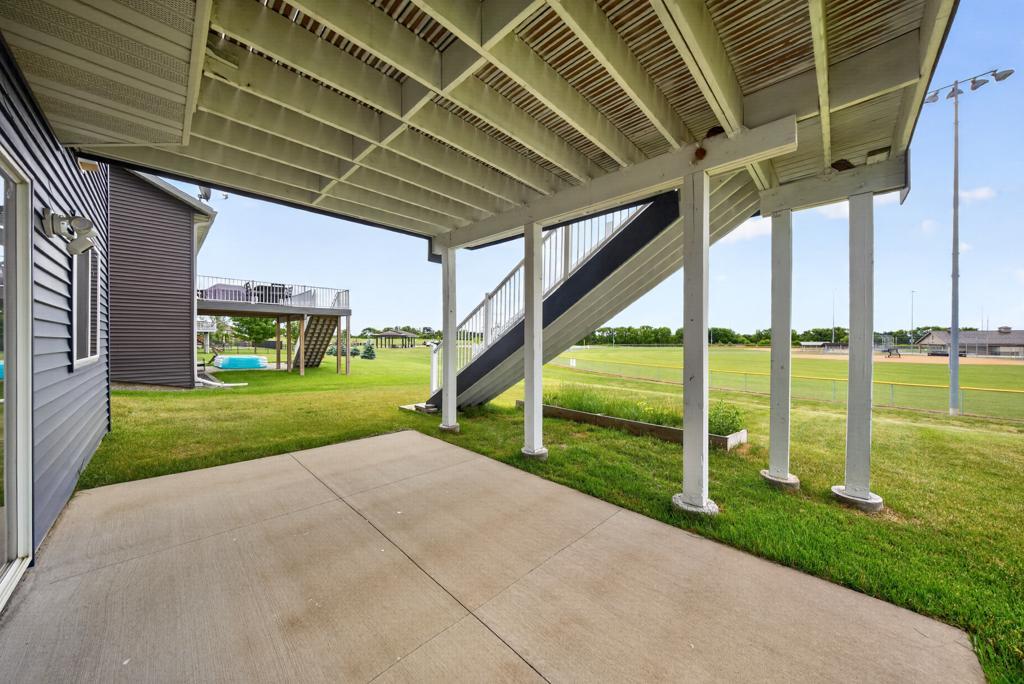 main property photo 50