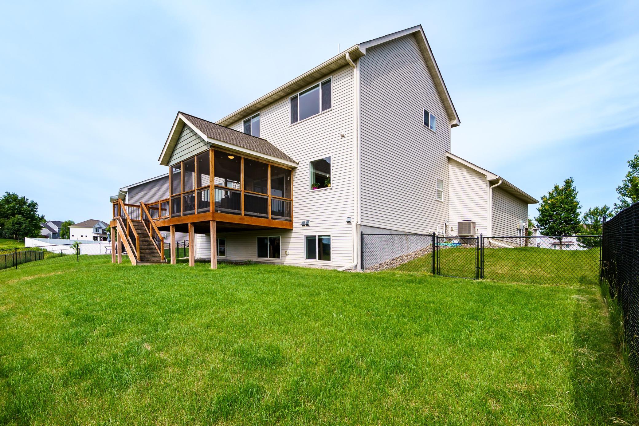 main property photo 9