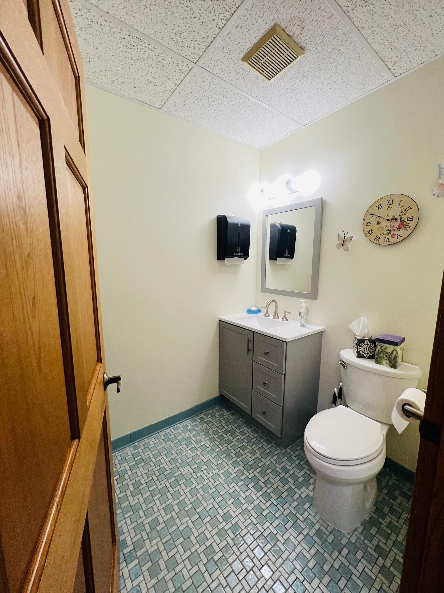 main property photo 11