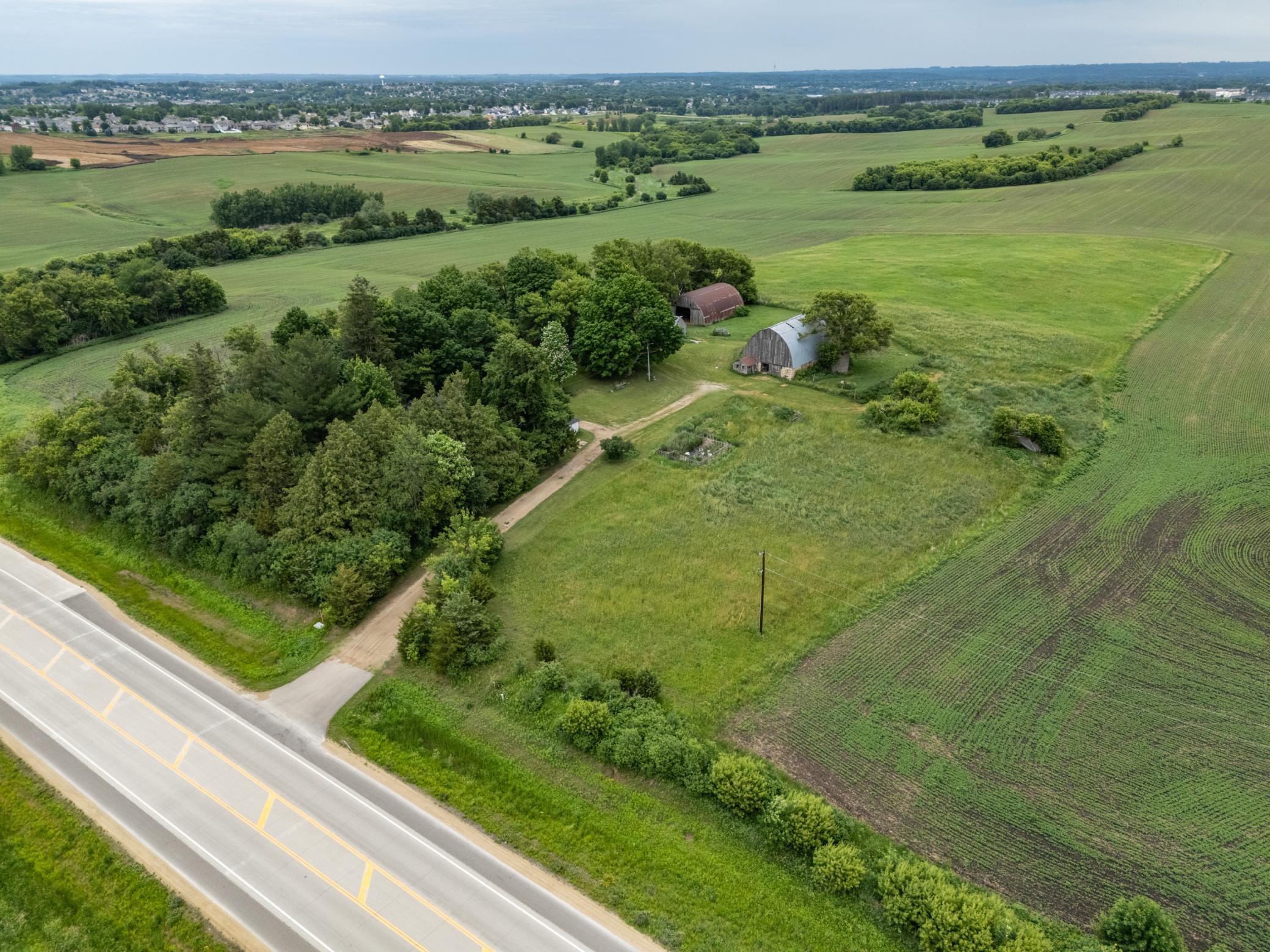 main property photo 40
