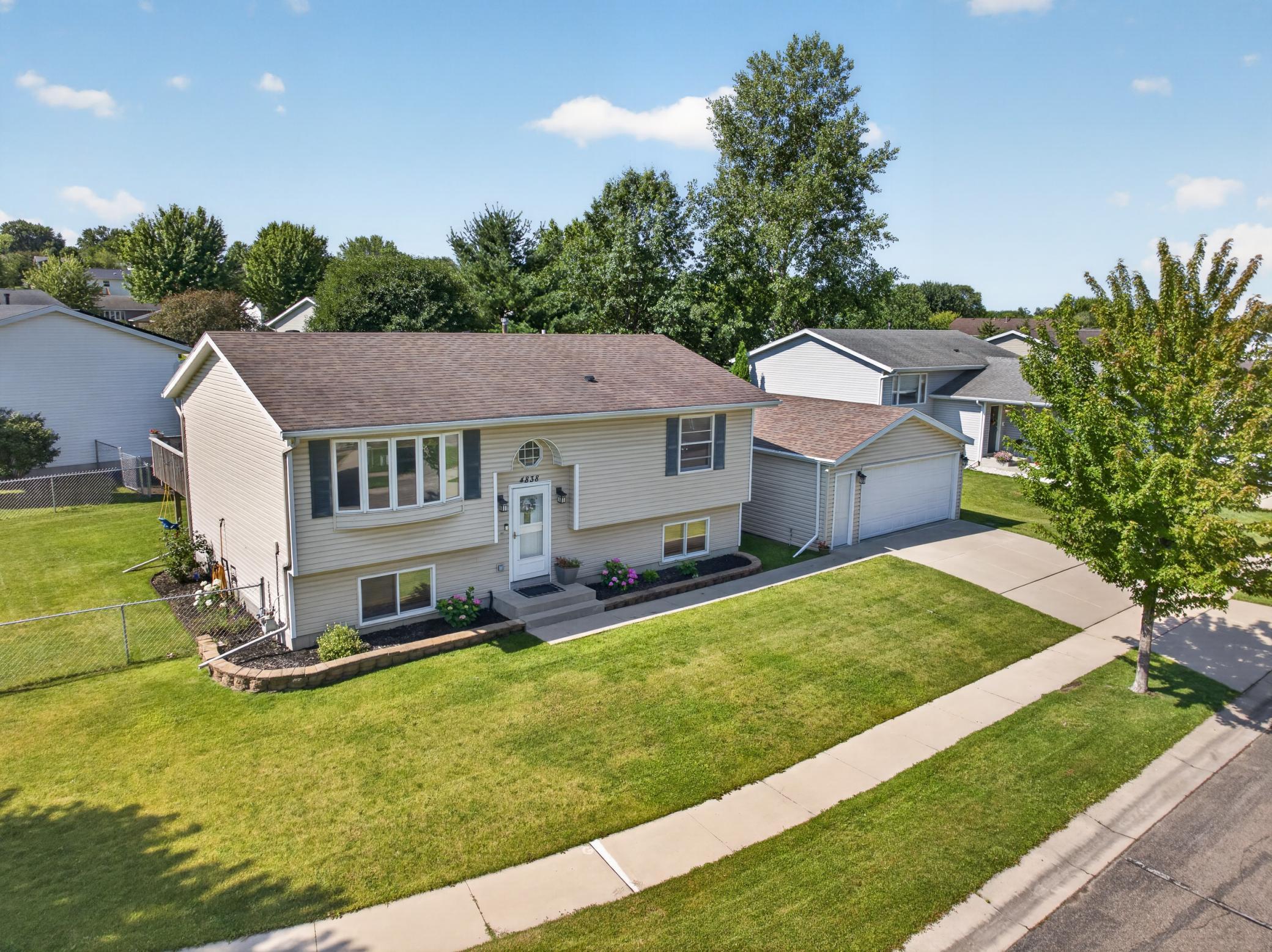 main property photo 40