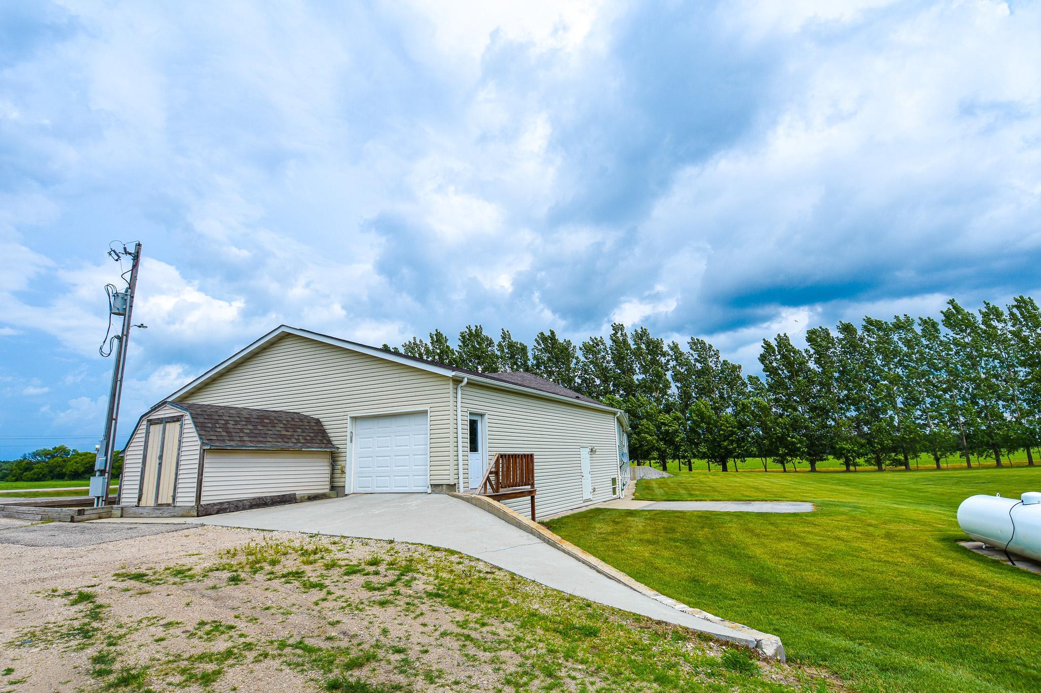 main property photo 94