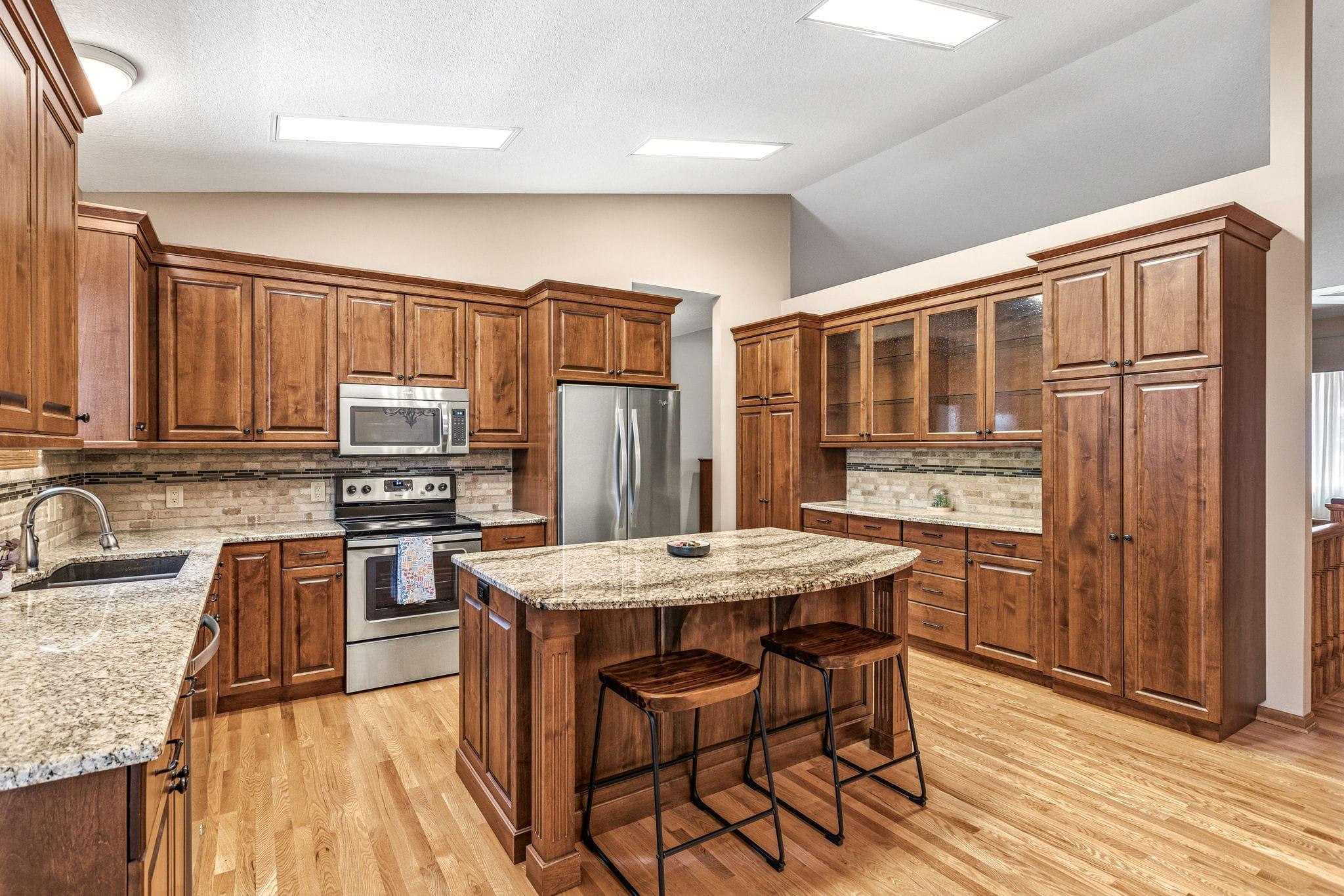 main property photo 4