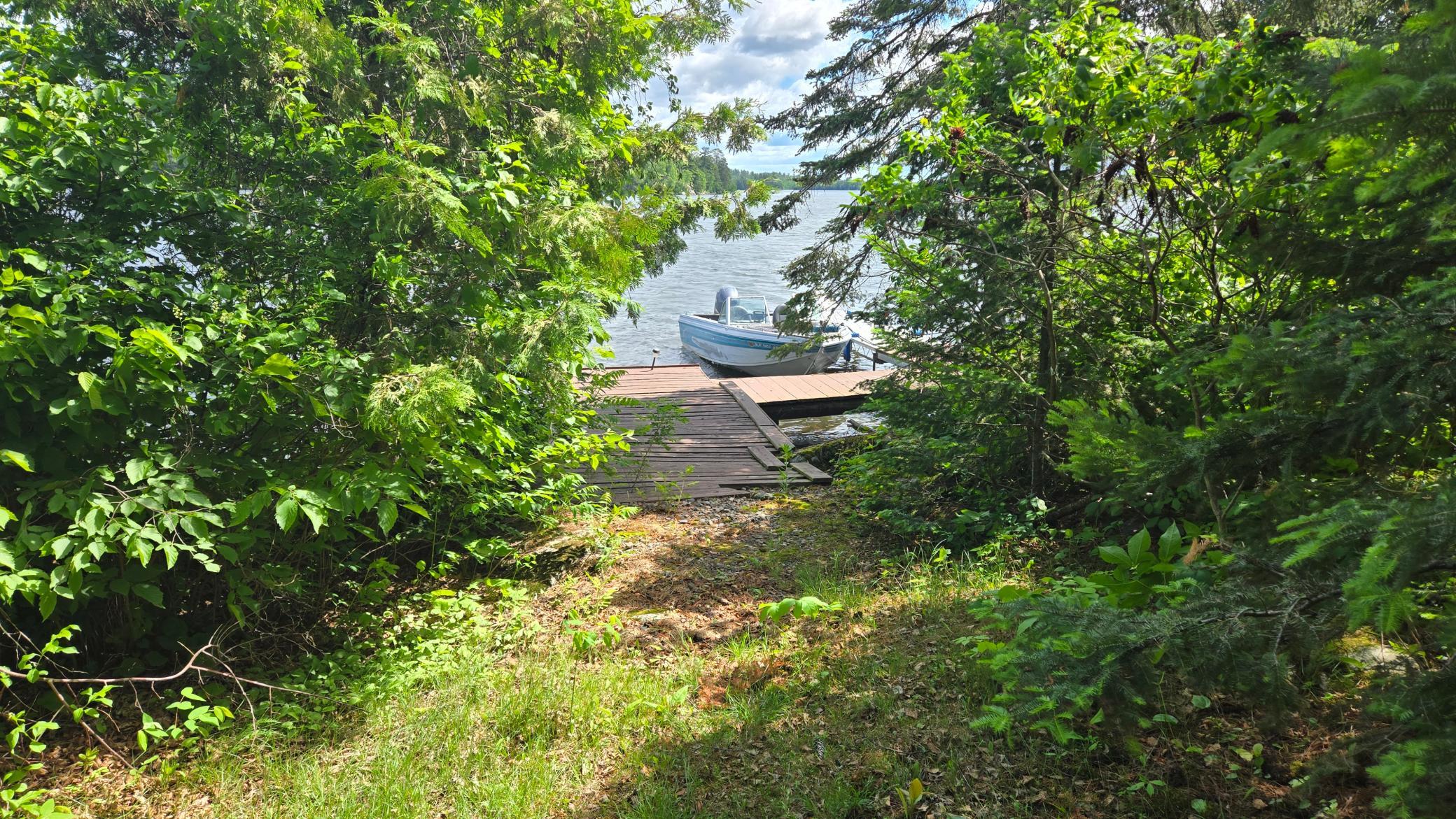 main property photo 41
