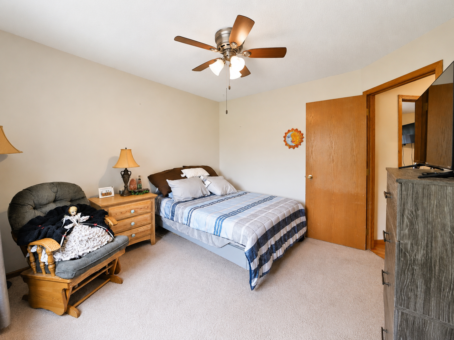 main property photo 23