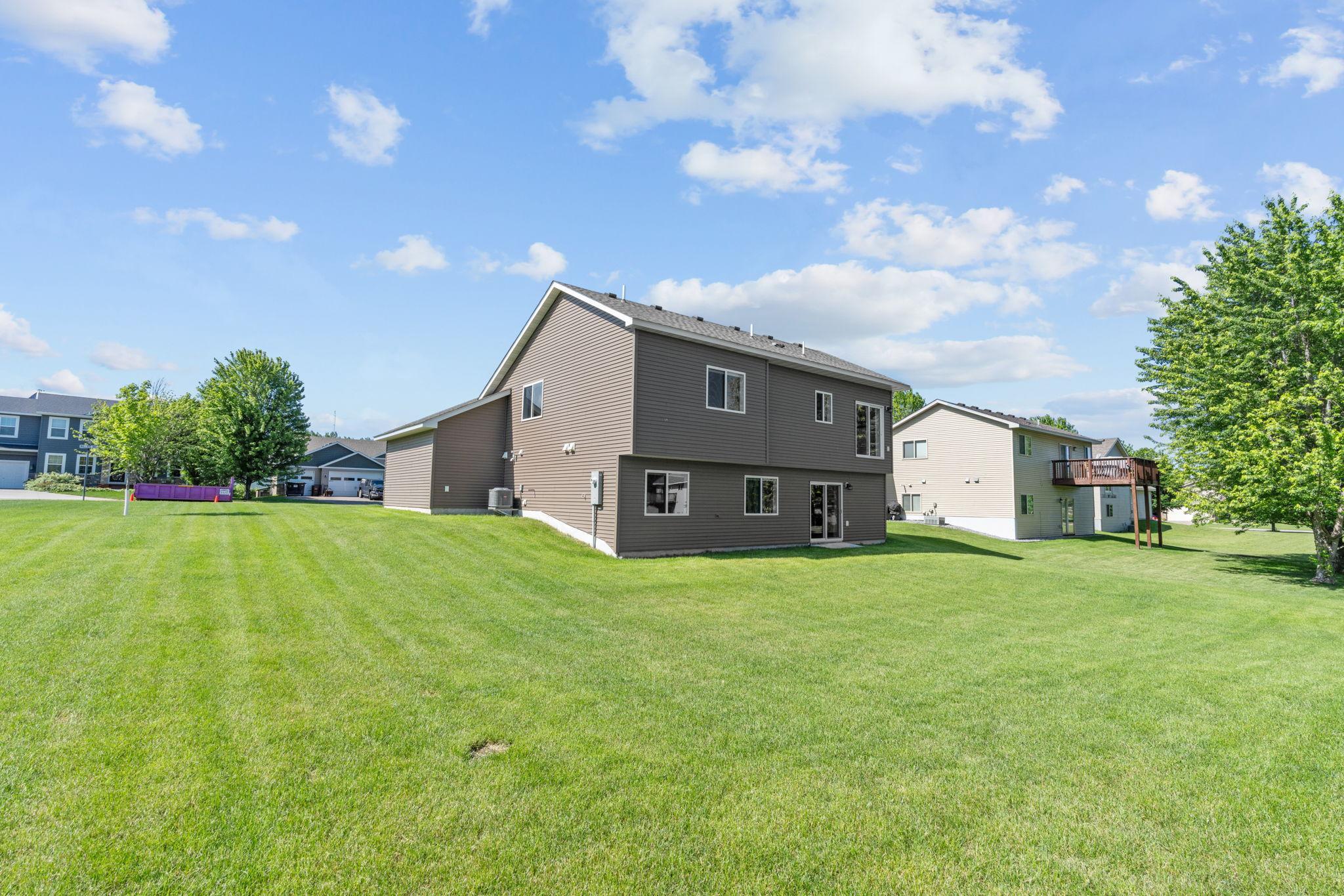 main property photo 40