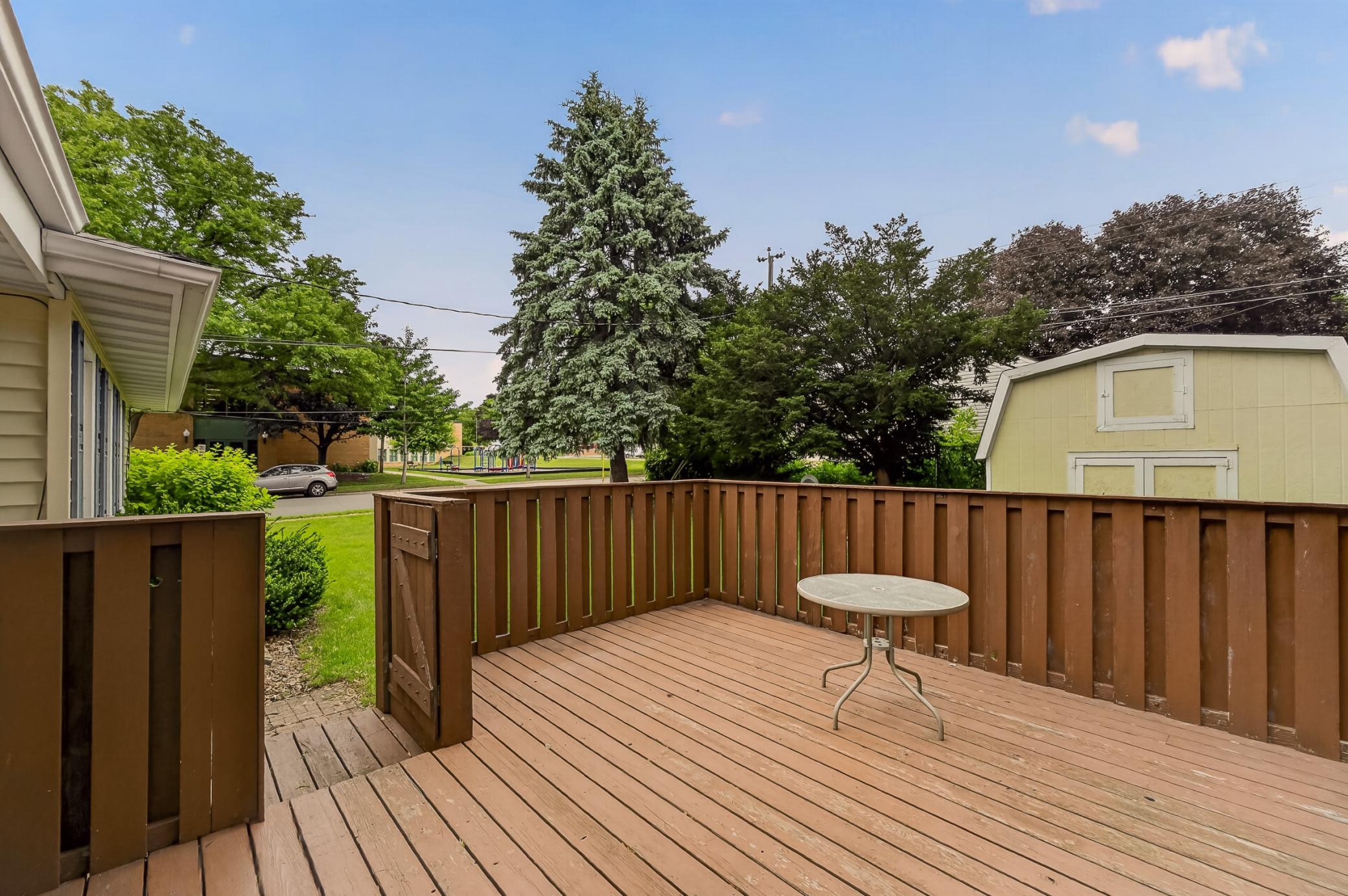 main property photo 32