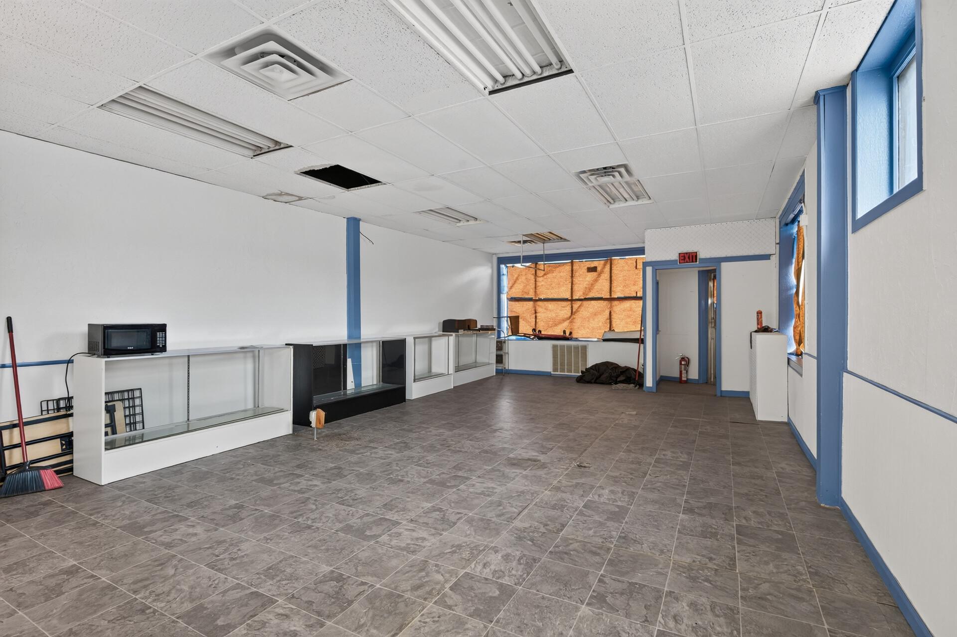 main property photo 13