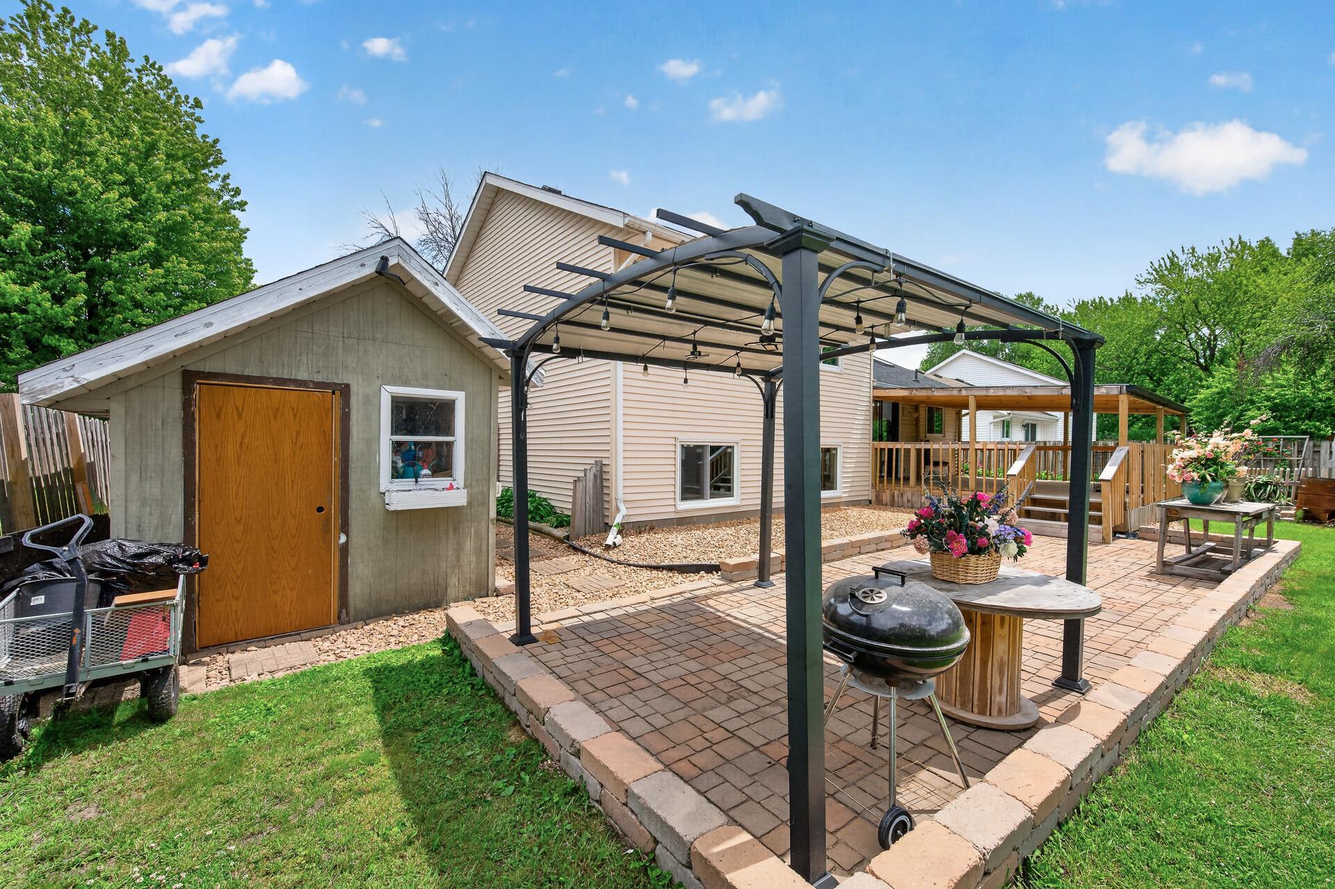 main property photo 40