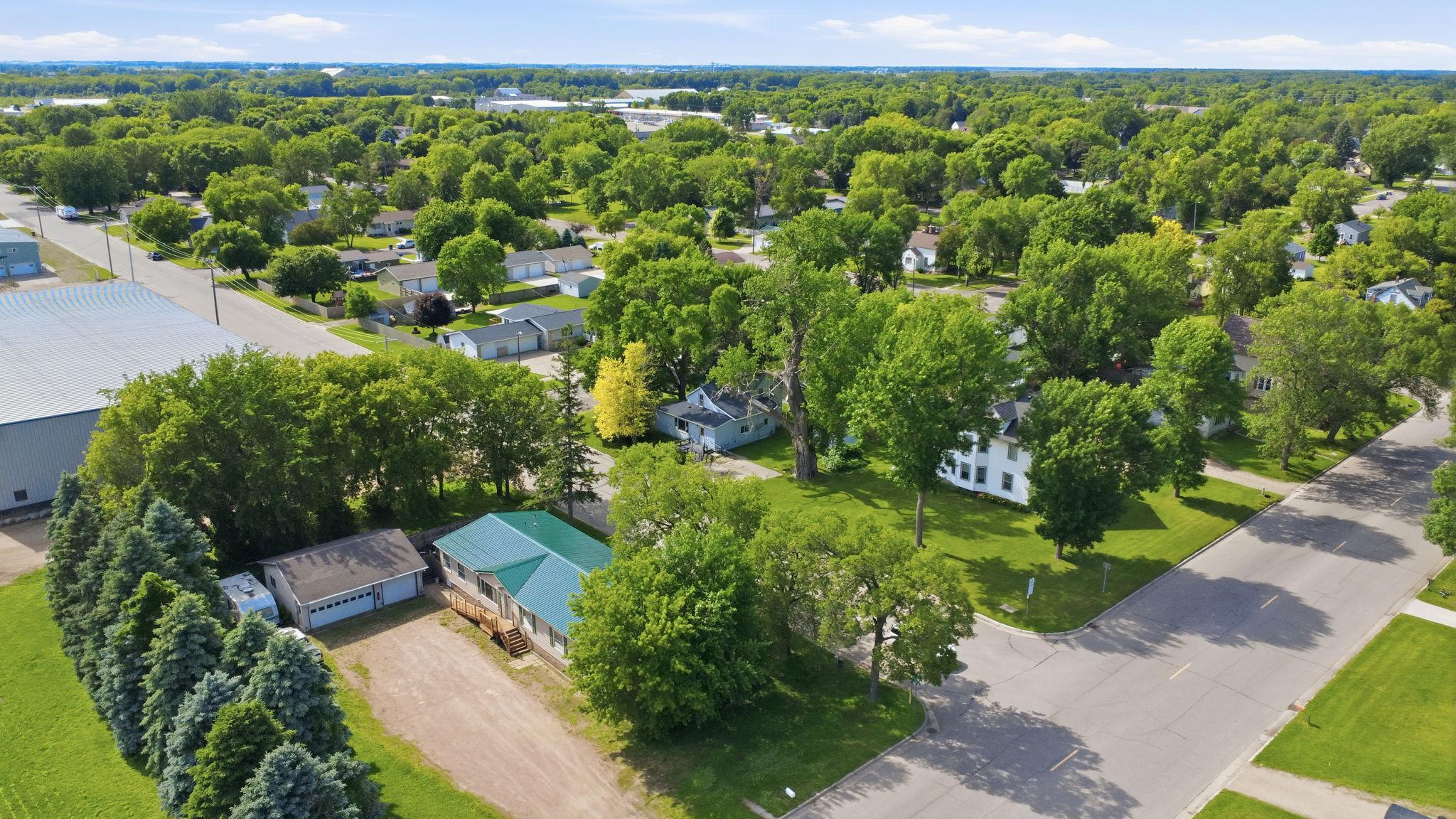 main property photo 29