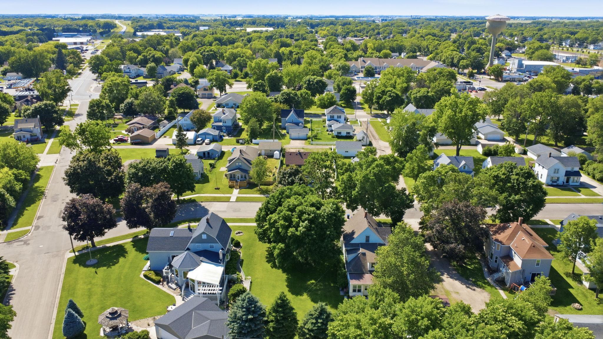 main property photo 37