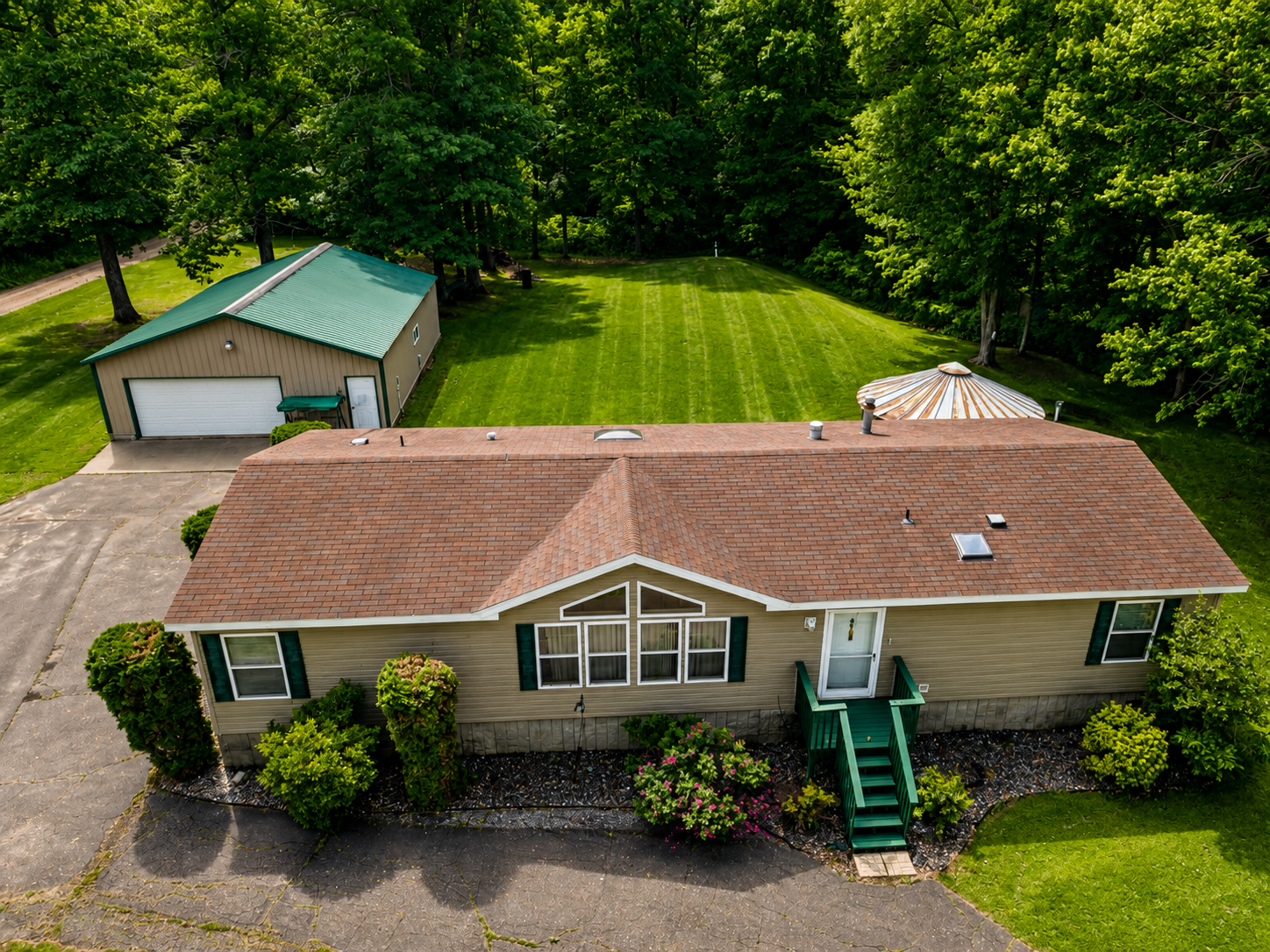 main property photo 18