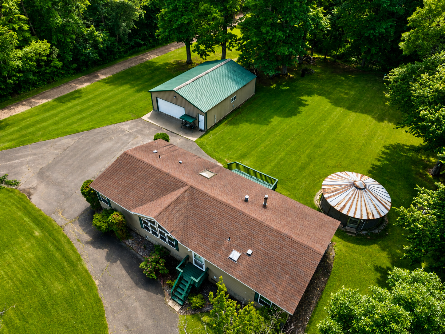 main property photo 19