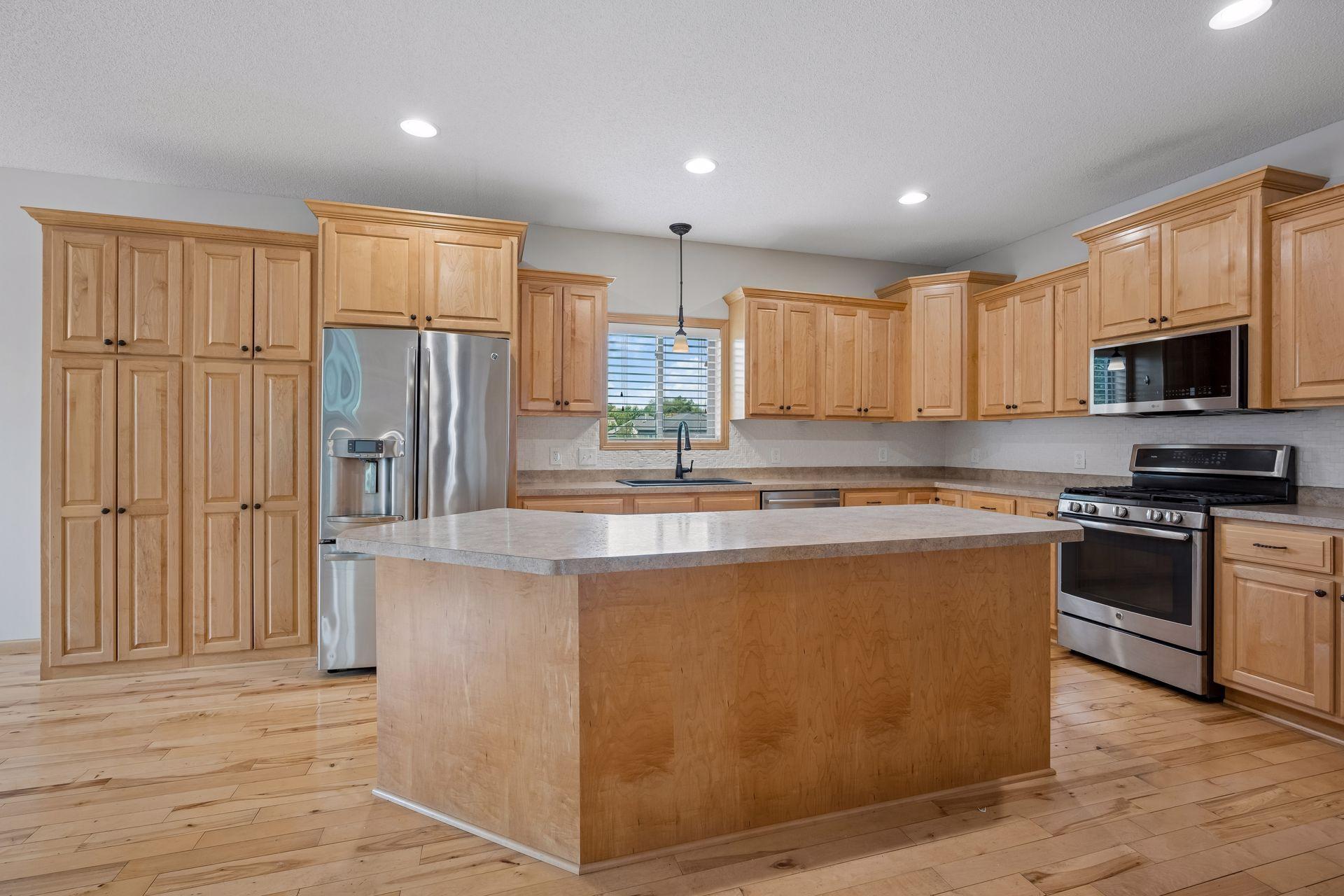 main property photo 16
